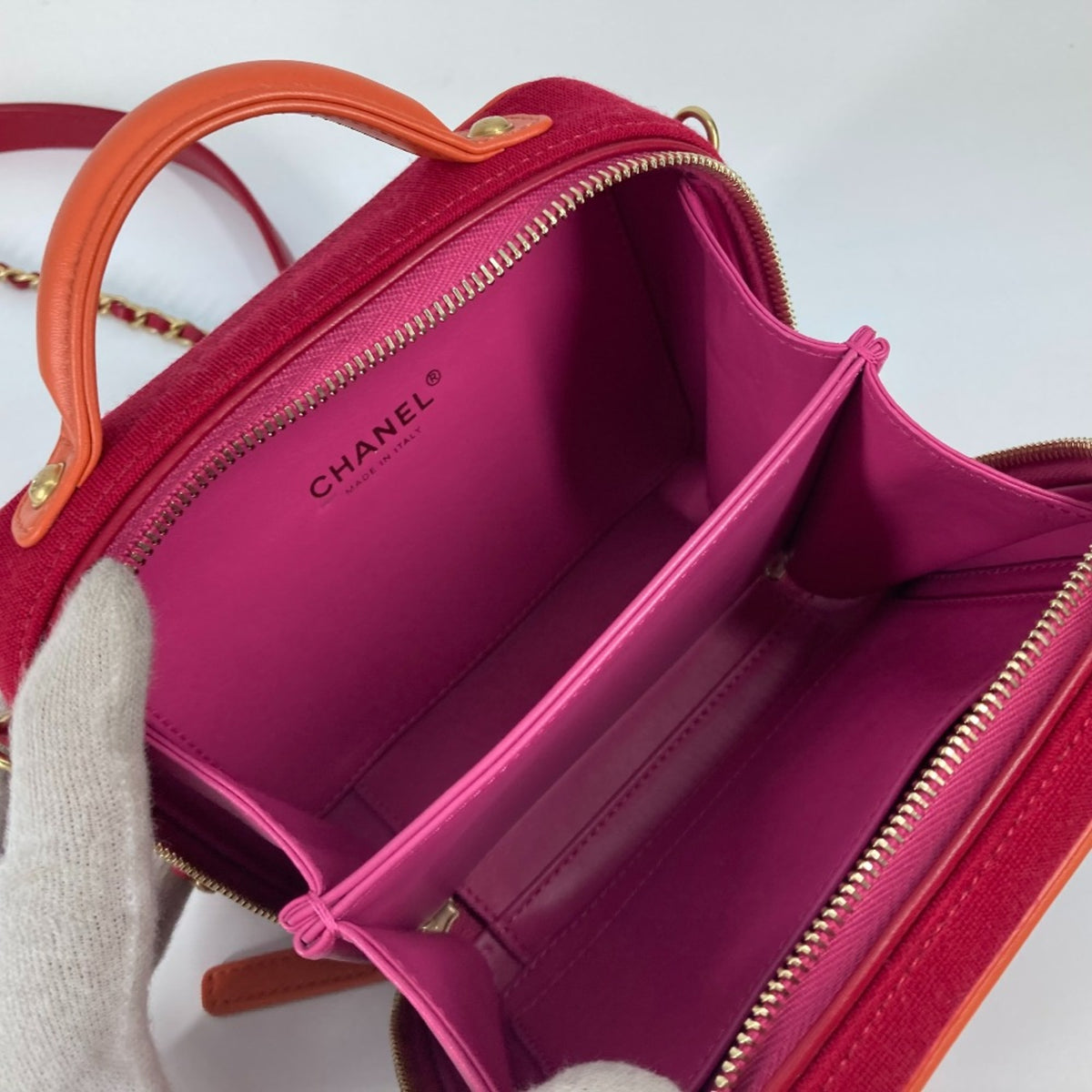 Chanel Red Other Shoulder Bag (Pre-Owned)