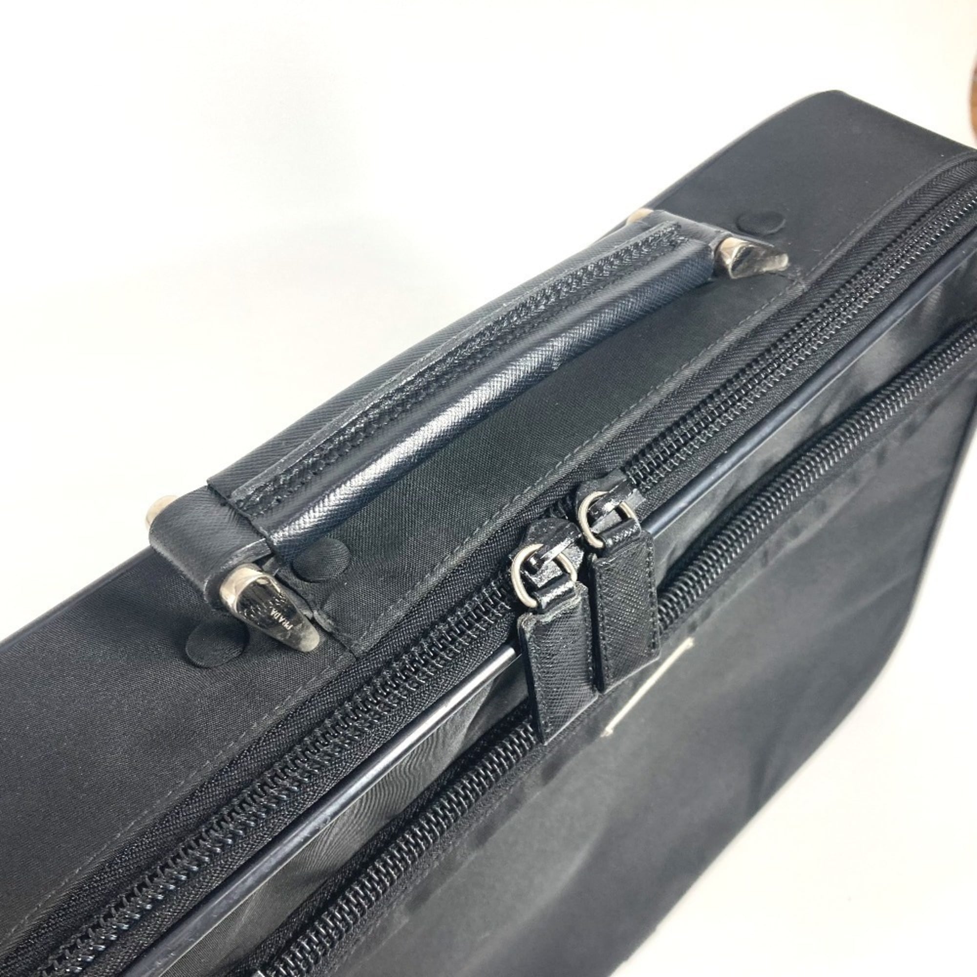 Prada Black Leather Nylon Handbag Shoulder Bag (Pre-Owned)