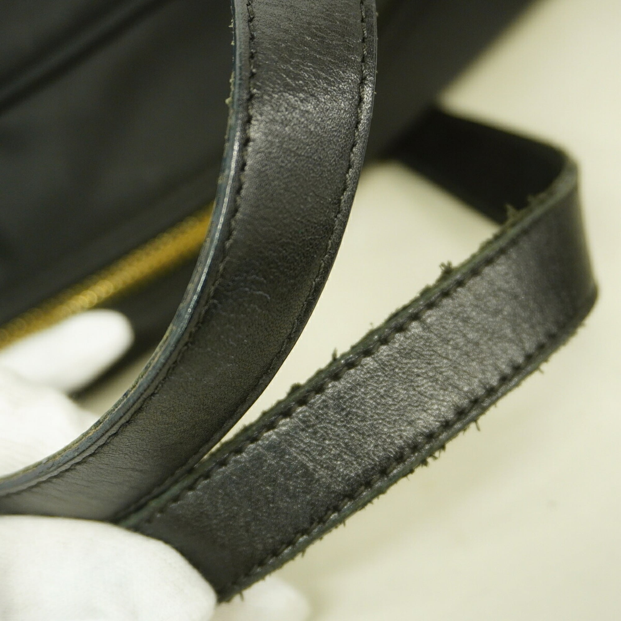 Fendi Black Nylon Handbag (Pre-Owned)