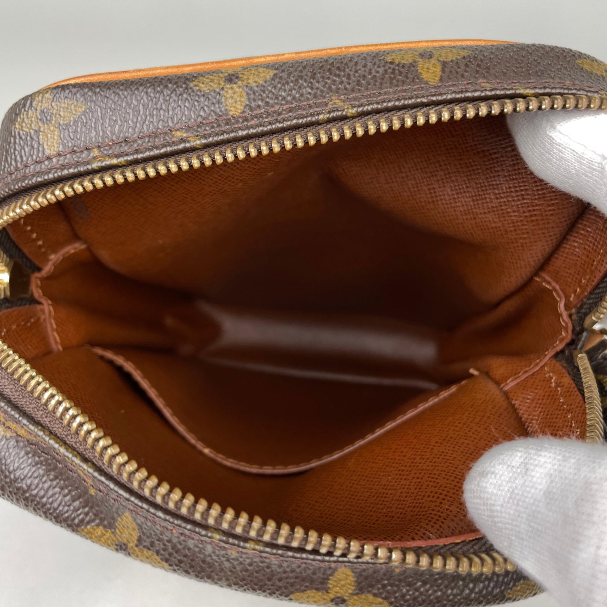 Louis Vuitton Brown Monogram Shoulder Bag (Pre-Owned)