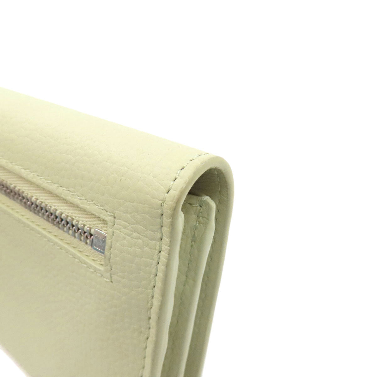 Loewe Light Green Leather Long Wallet (Bi-Fold) (Pre-Owned)