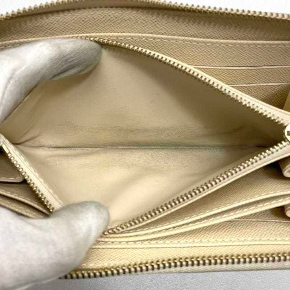 Louis Vuitton Gray White Damier Canvas Long Wallet (Bi-Fold) (Pre-Owned)