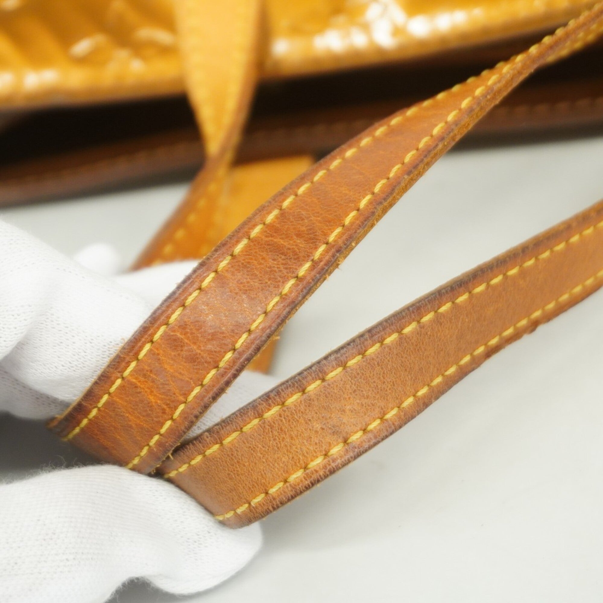 Louis Vuitton Bronze Handbag (Pre-Owned)