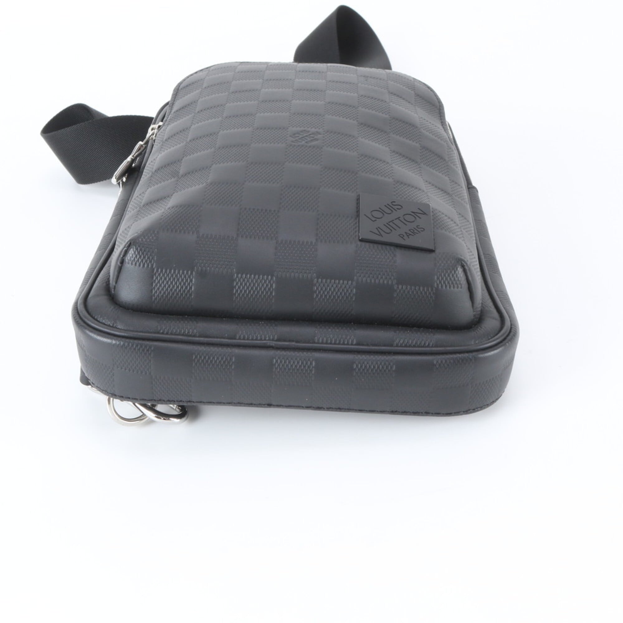 Louis Vuitton Onyx Leather Sling Bag (Pre-Owned)