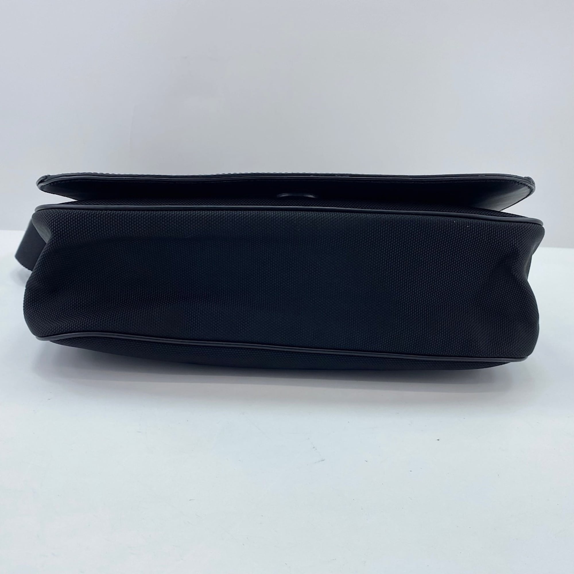 Gucci Black Shoulder Bag (Pre-Owned)
