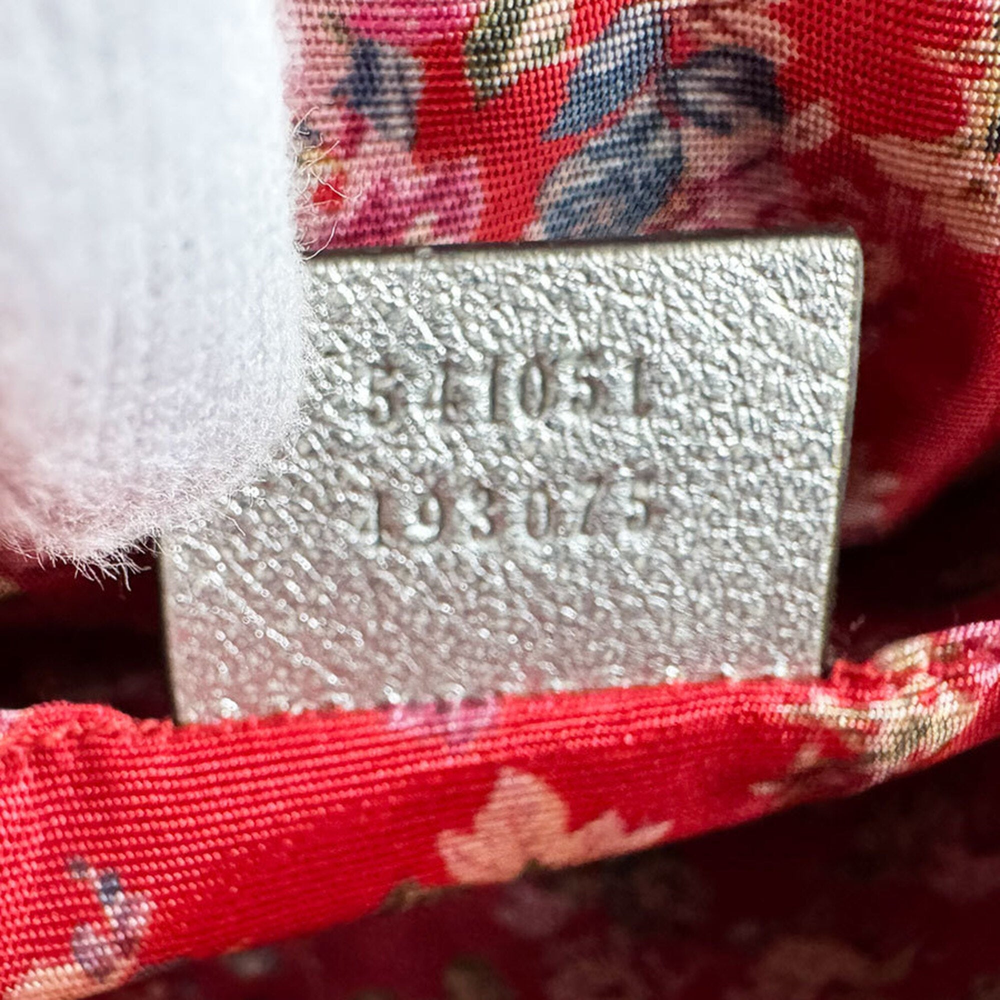 Gucci Silver Leather Shoulder Bag (Pre-Owned)