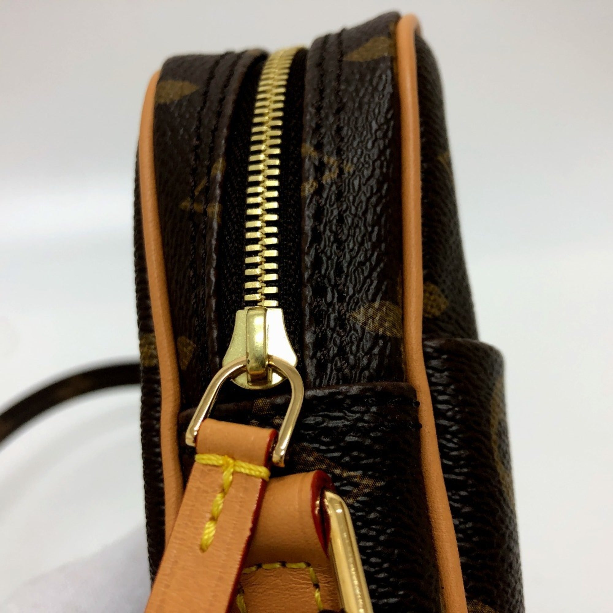 Louis Vuitton Brown Monogram Shoulder Bag (Pre-Owned)