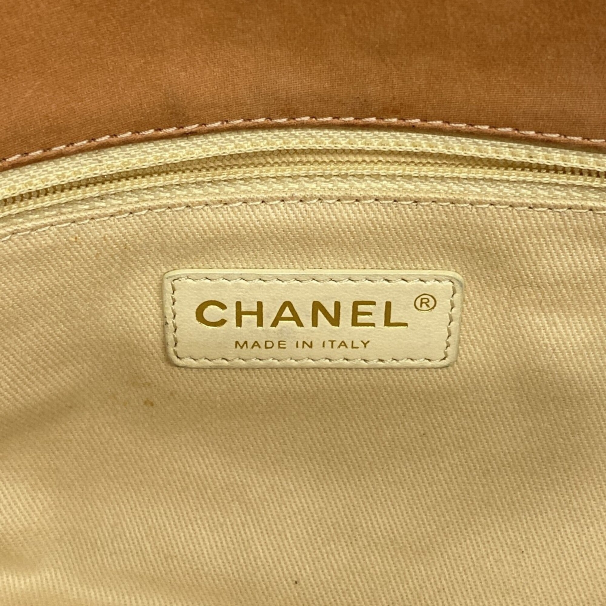 Chanel Orange Leather Shoulder Bag (Pre-Owned)