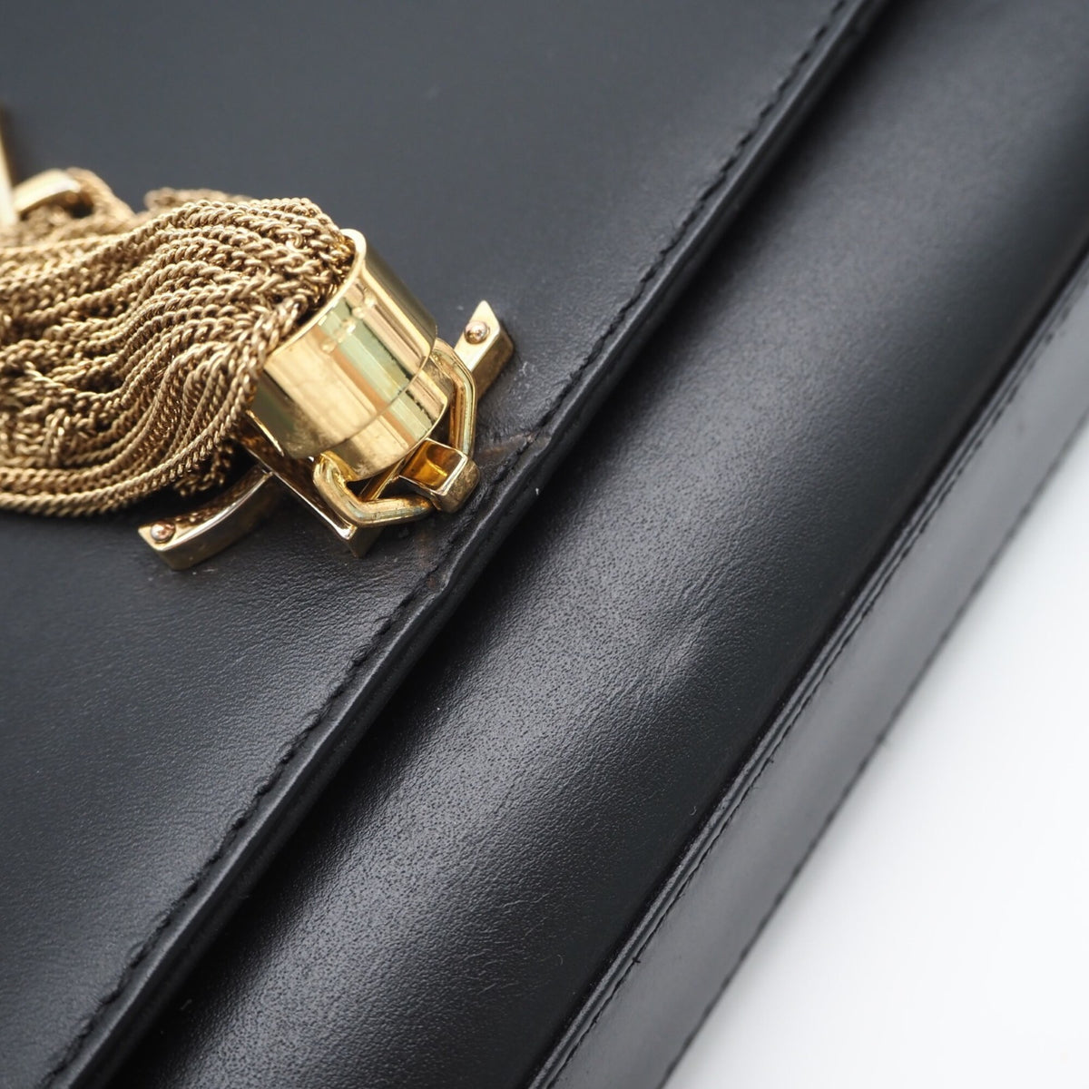 Yves Saint Laurent Black Leather Shoulder Bag (Pre-Owned)