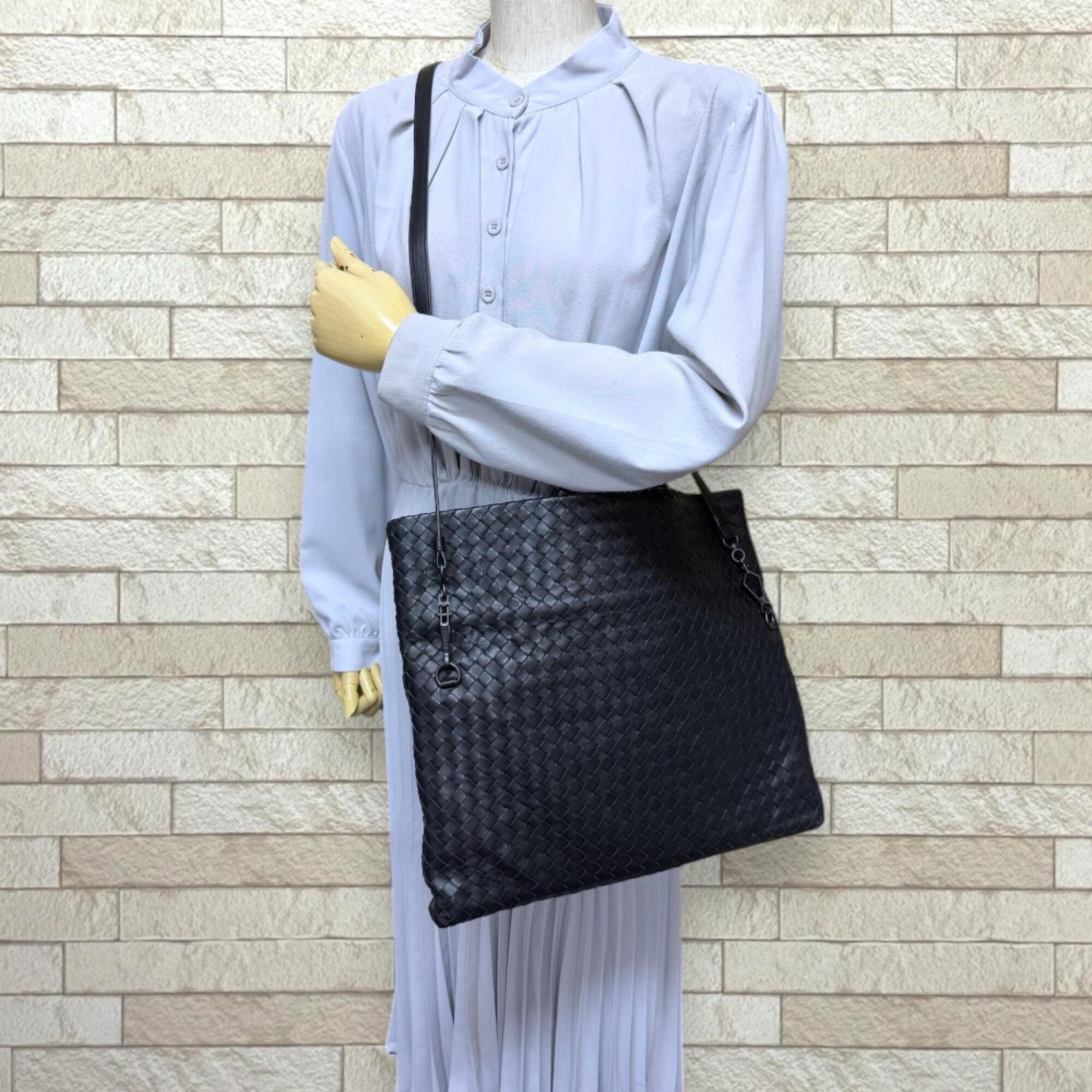 Bottega Veneta Intrecciato Black Leather Shoulder Bag Tote Bag (Pre-Owned)