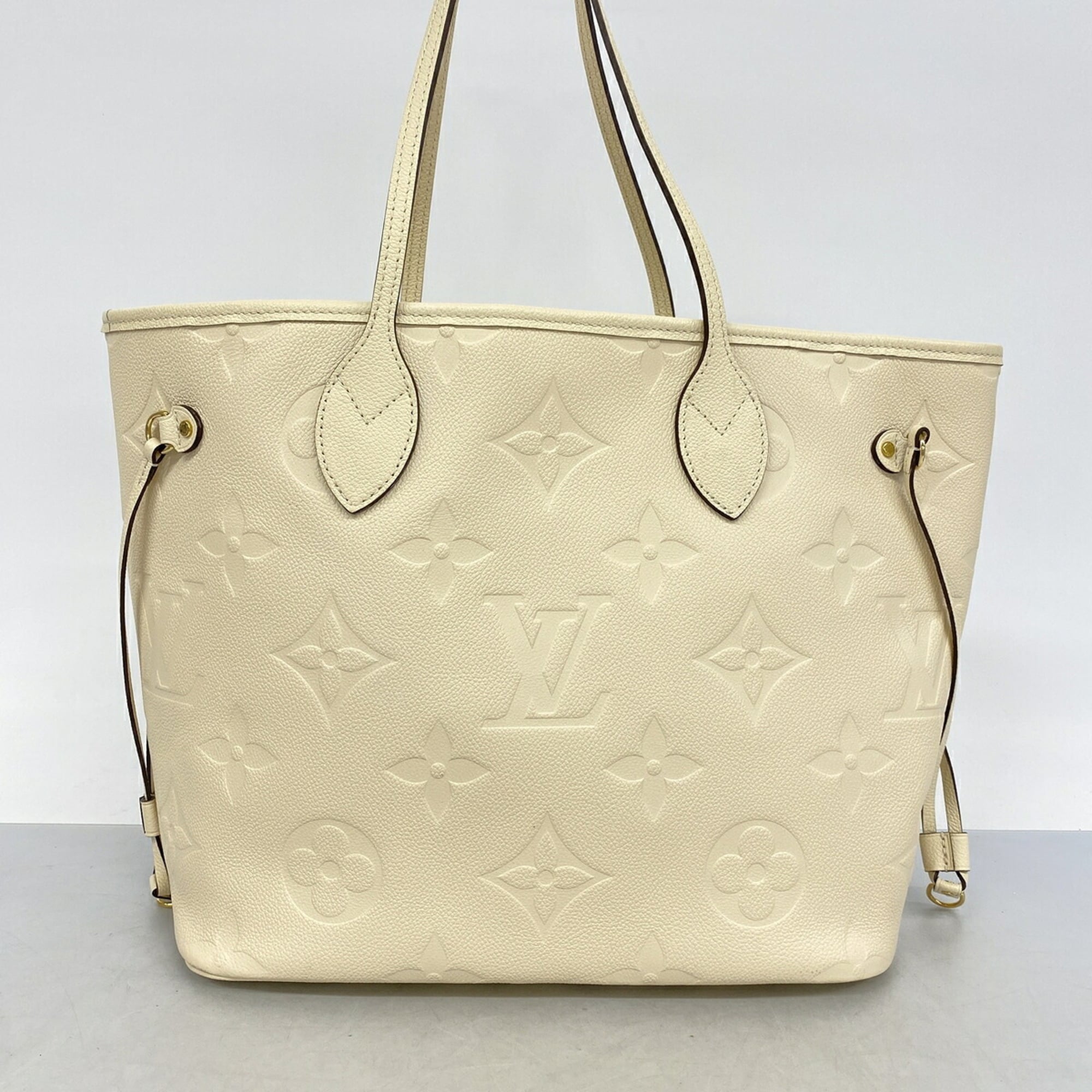 Louis Vuitton Cream Tote Bag (Pre-Owned)