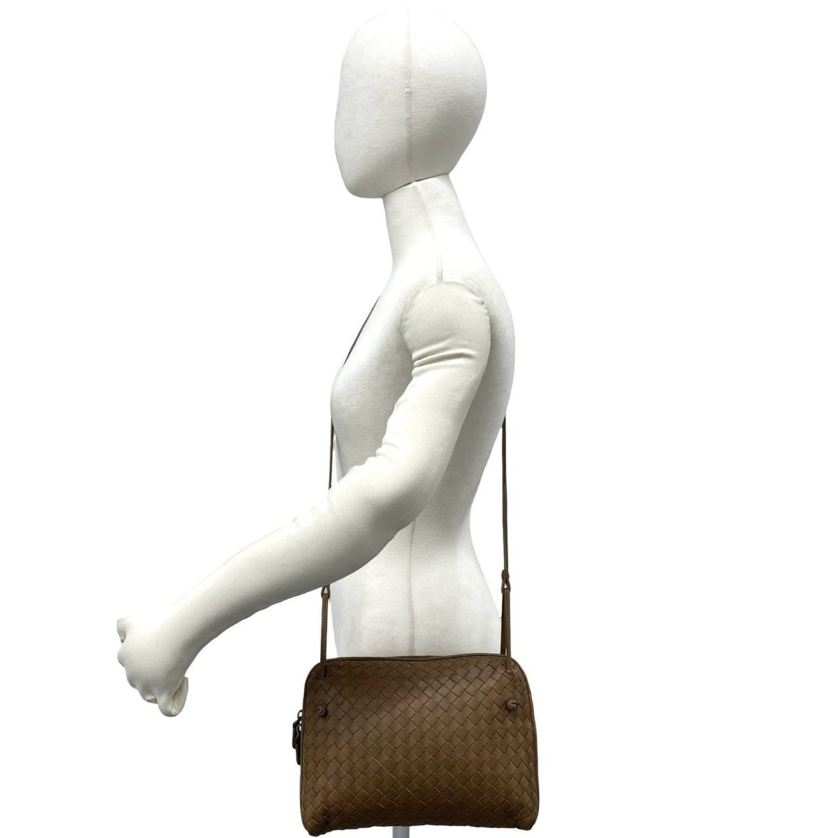 Bottega Veneta Brown Leather Pochette Shoulder Bag (Pre-Owned)