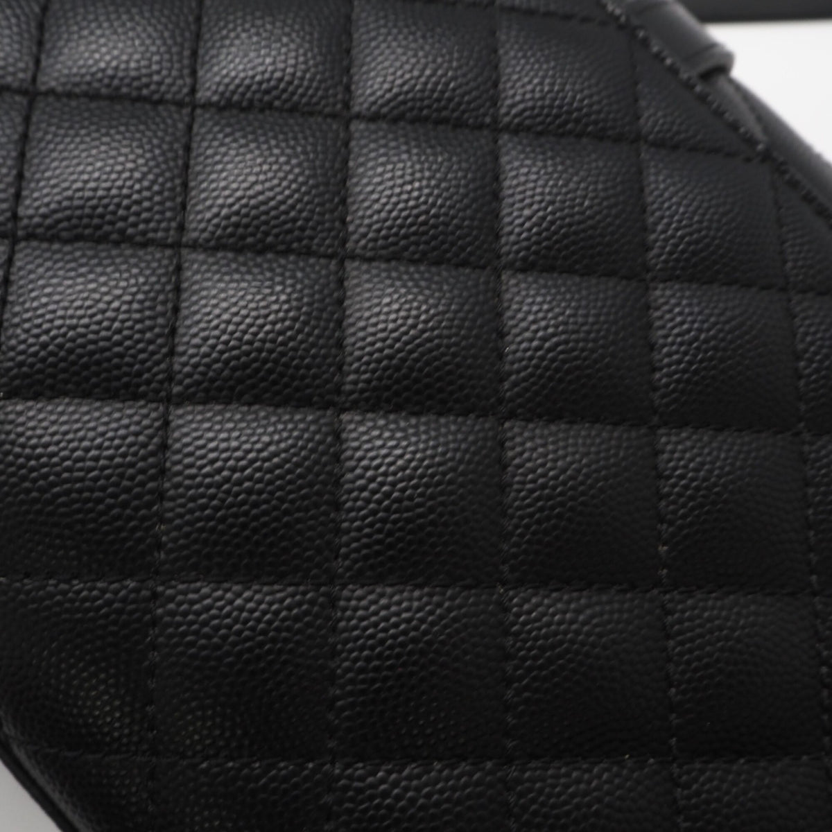 Yves Saint Laurent Black Leather Shoulder Bag (Pre-Owned)