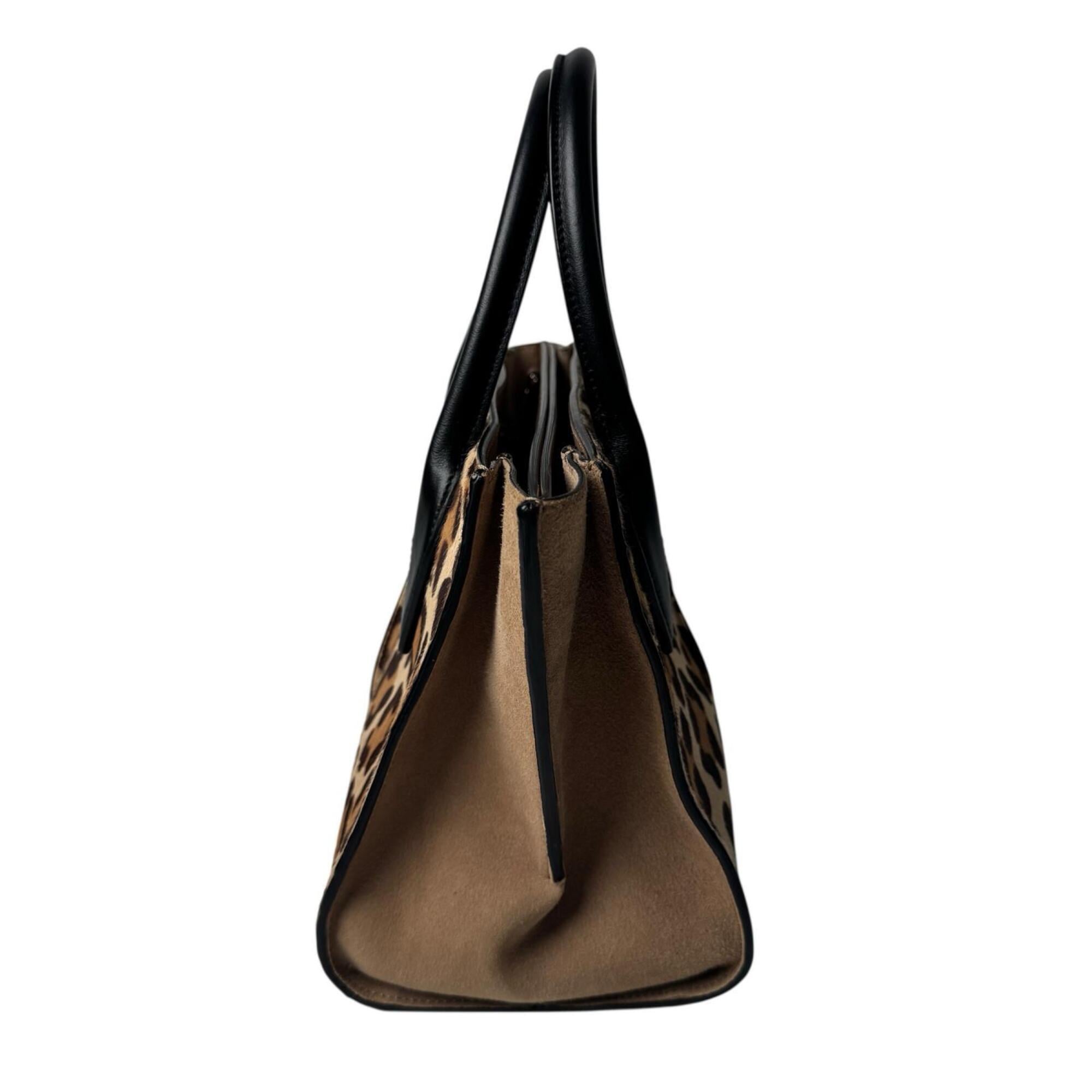 Tod's Brown Leather Handbag Shoulder Bag (Pre-Owned)