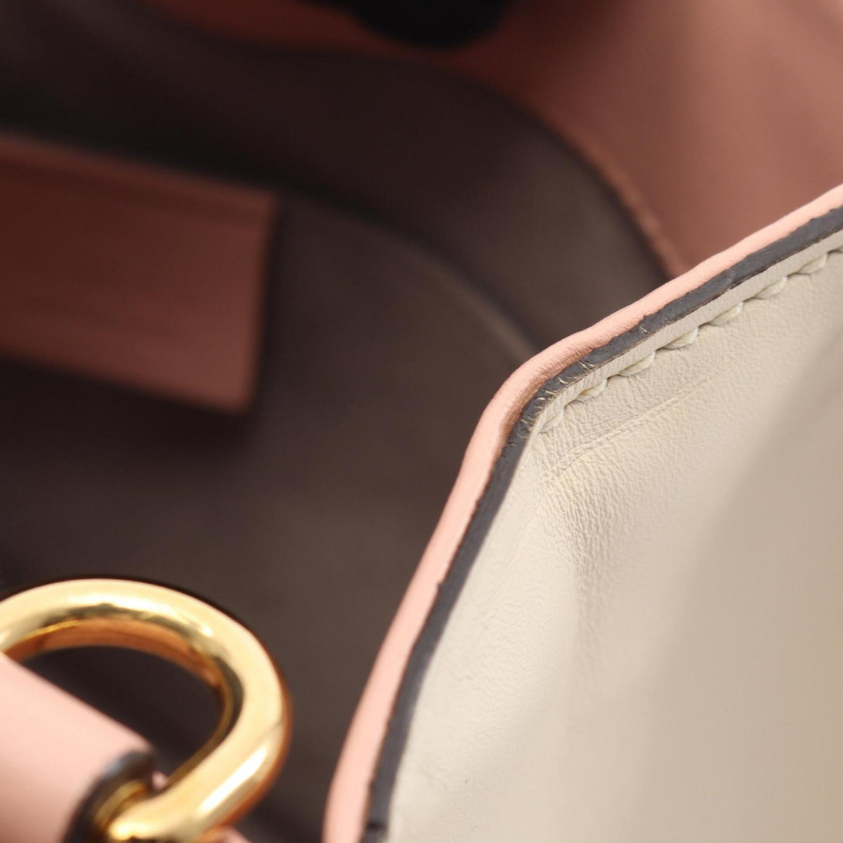 Gucci Pink Leather Handbag (Pre-Owned)