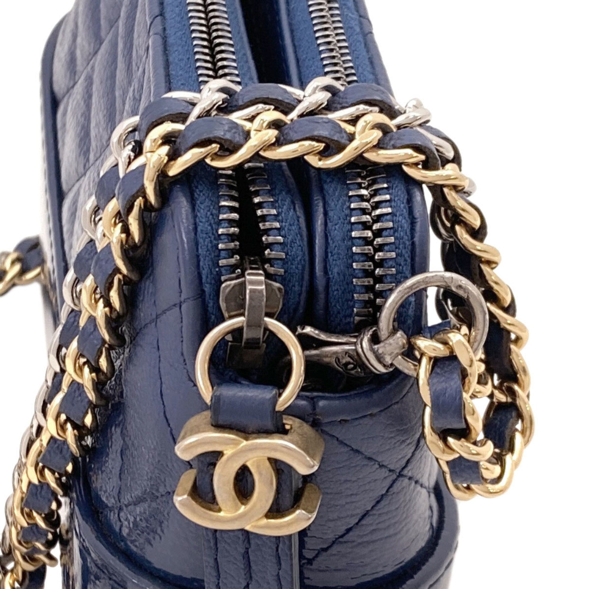 Chanel Navy Shoulder Bag (Pre-Owned)
