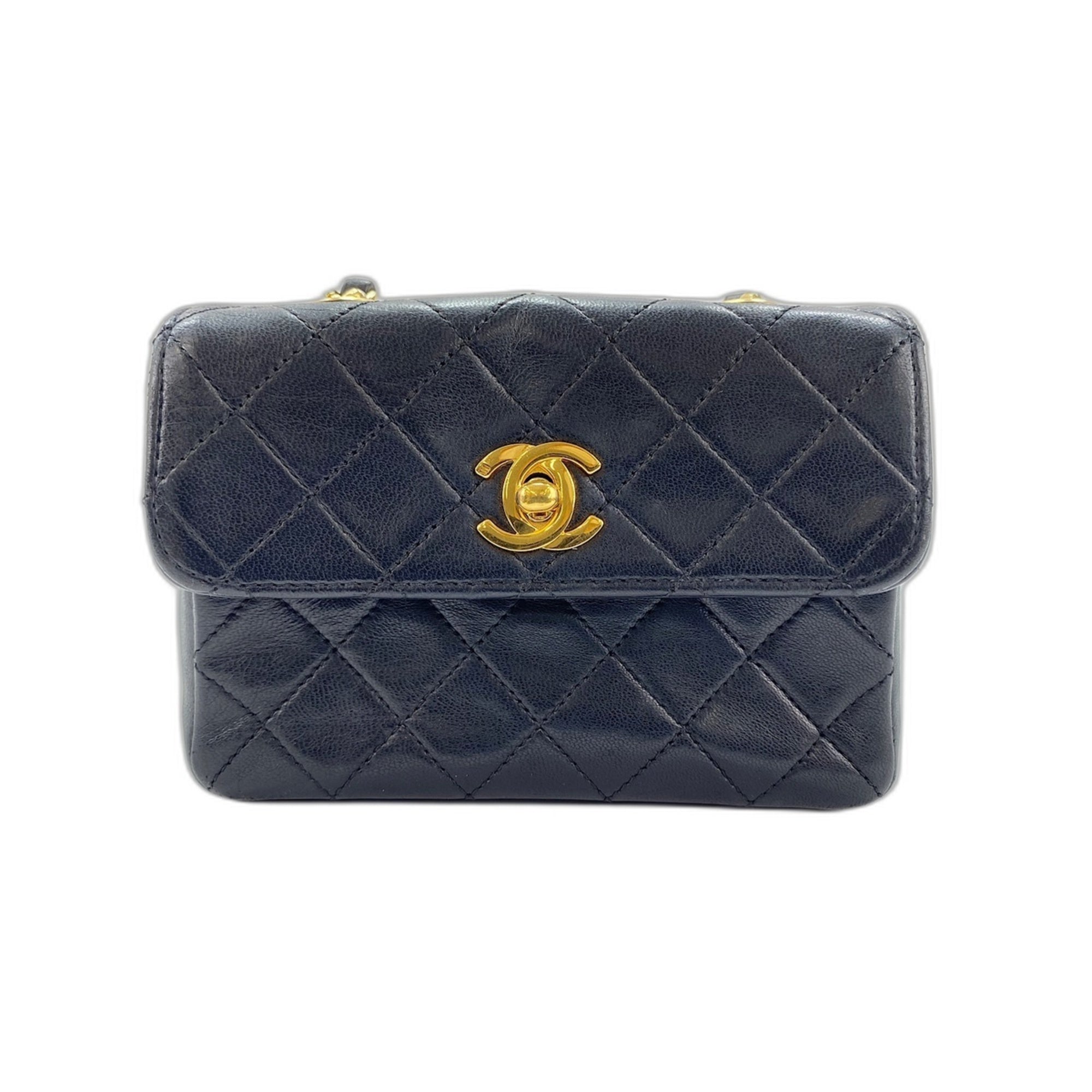 Chanel Black Shoulder Bag (Pre-Owned)