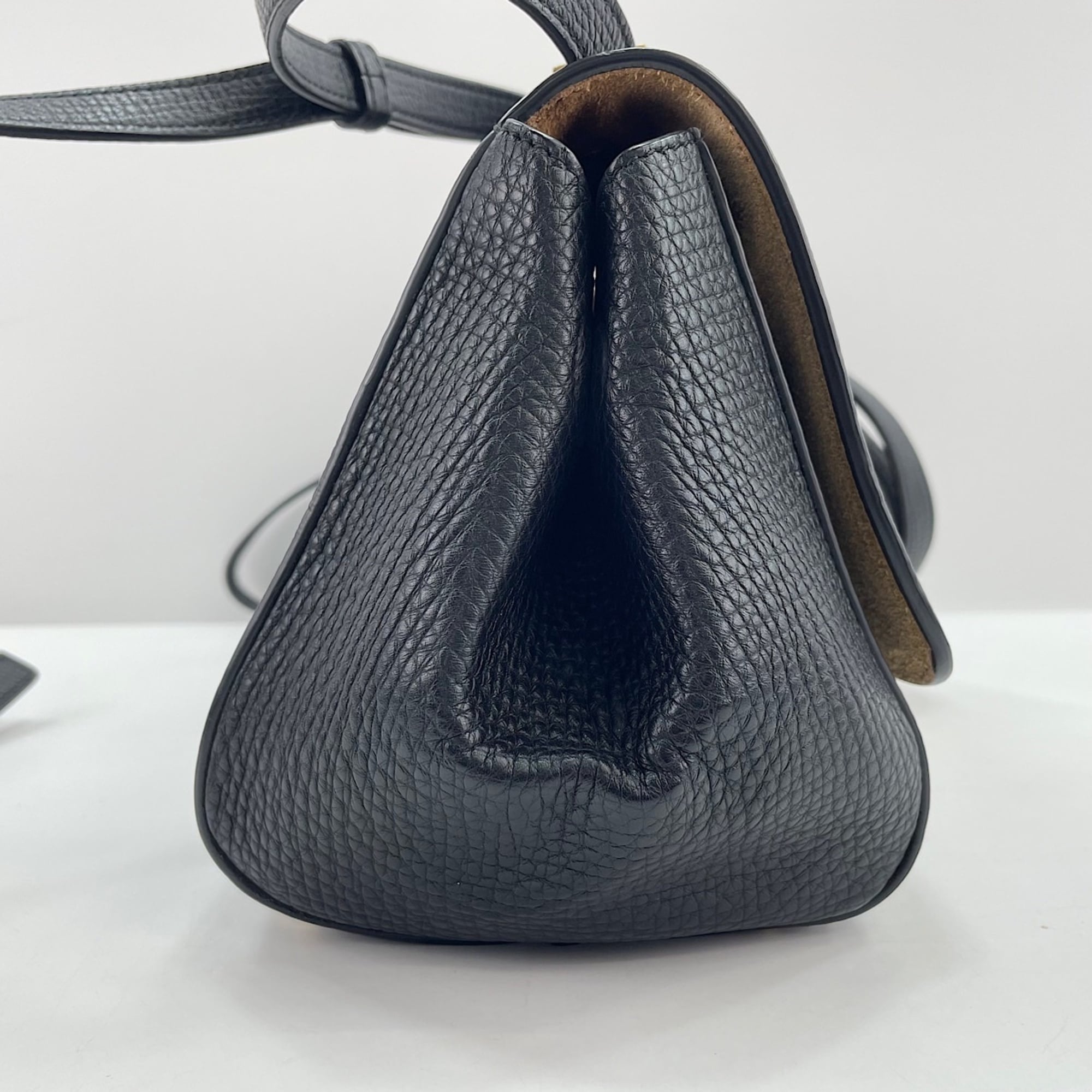 Bottega Veneta Black Shoulder Bag (Pre-Owned)