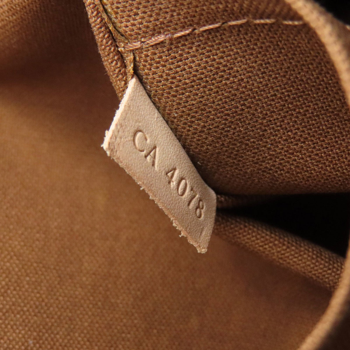 Louis Vuitton Monogram Monogram Shoulder Bag (Pre-Owned)