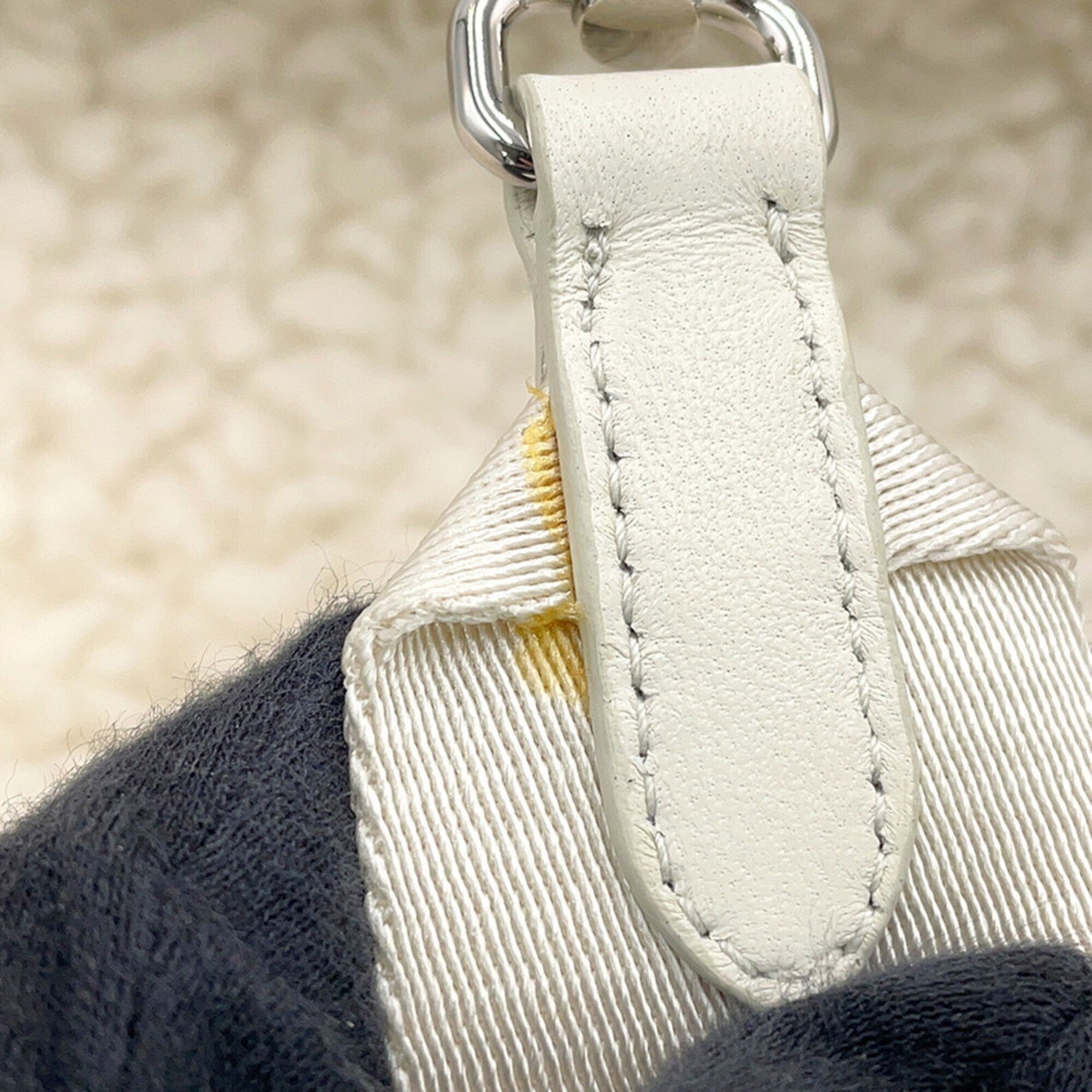 Prada White Cashmere Wool Handbag Tote Bag (Pre-Owned)
