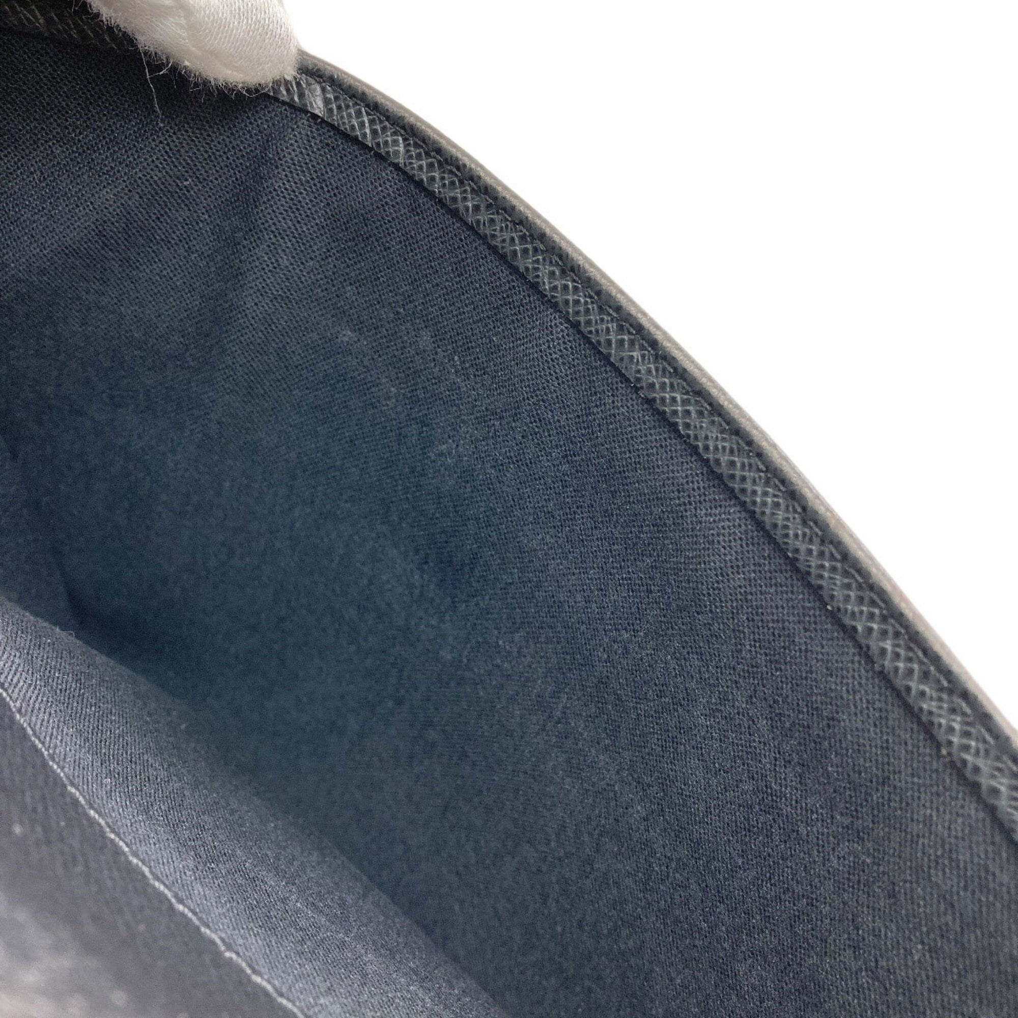 Louis Vuitton Ardoise Taiga Leather Shoulder Bag (Pre-Owned)