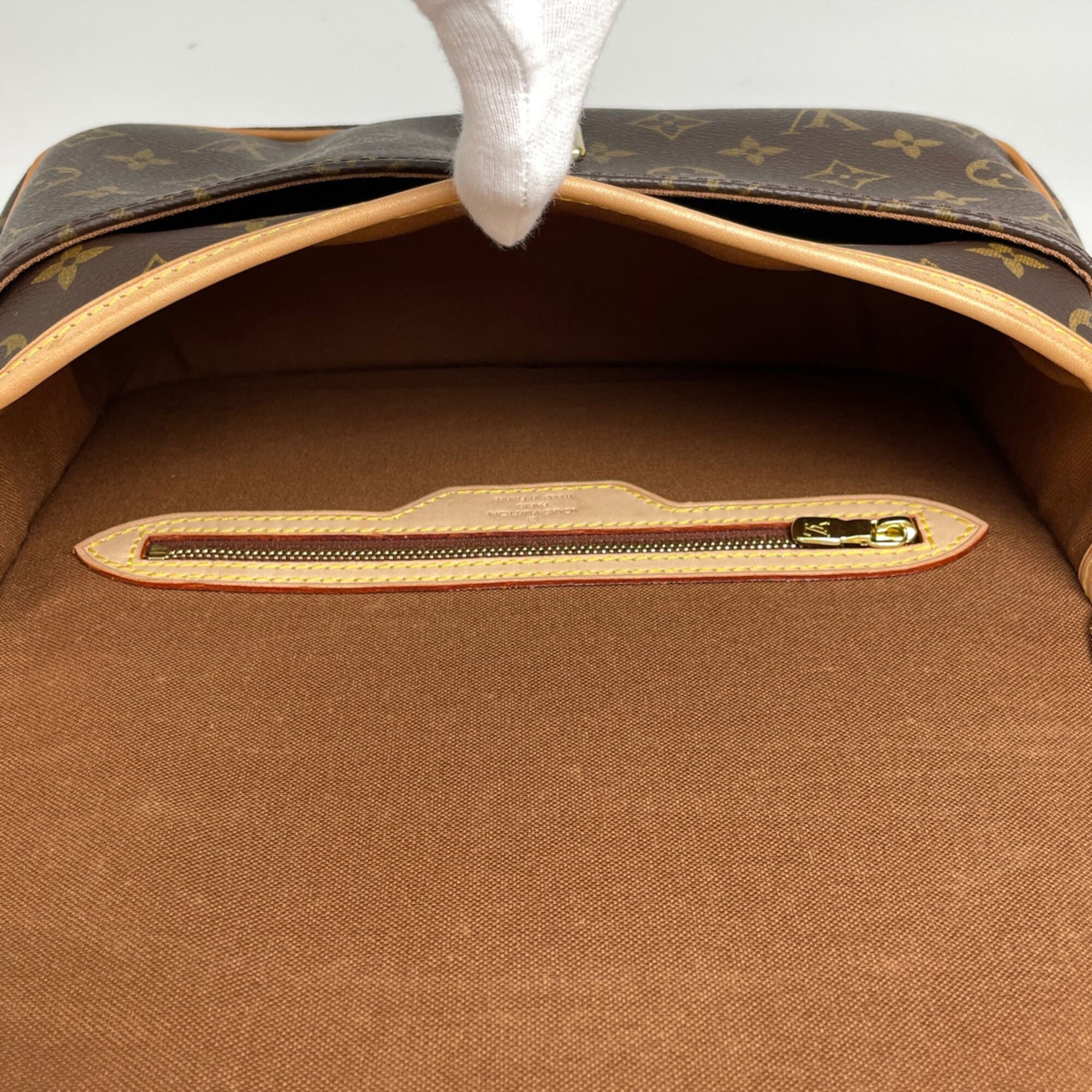 Louis Vuitton Monogram Brown Monogram Shoulder Bag (Pre-Owned)