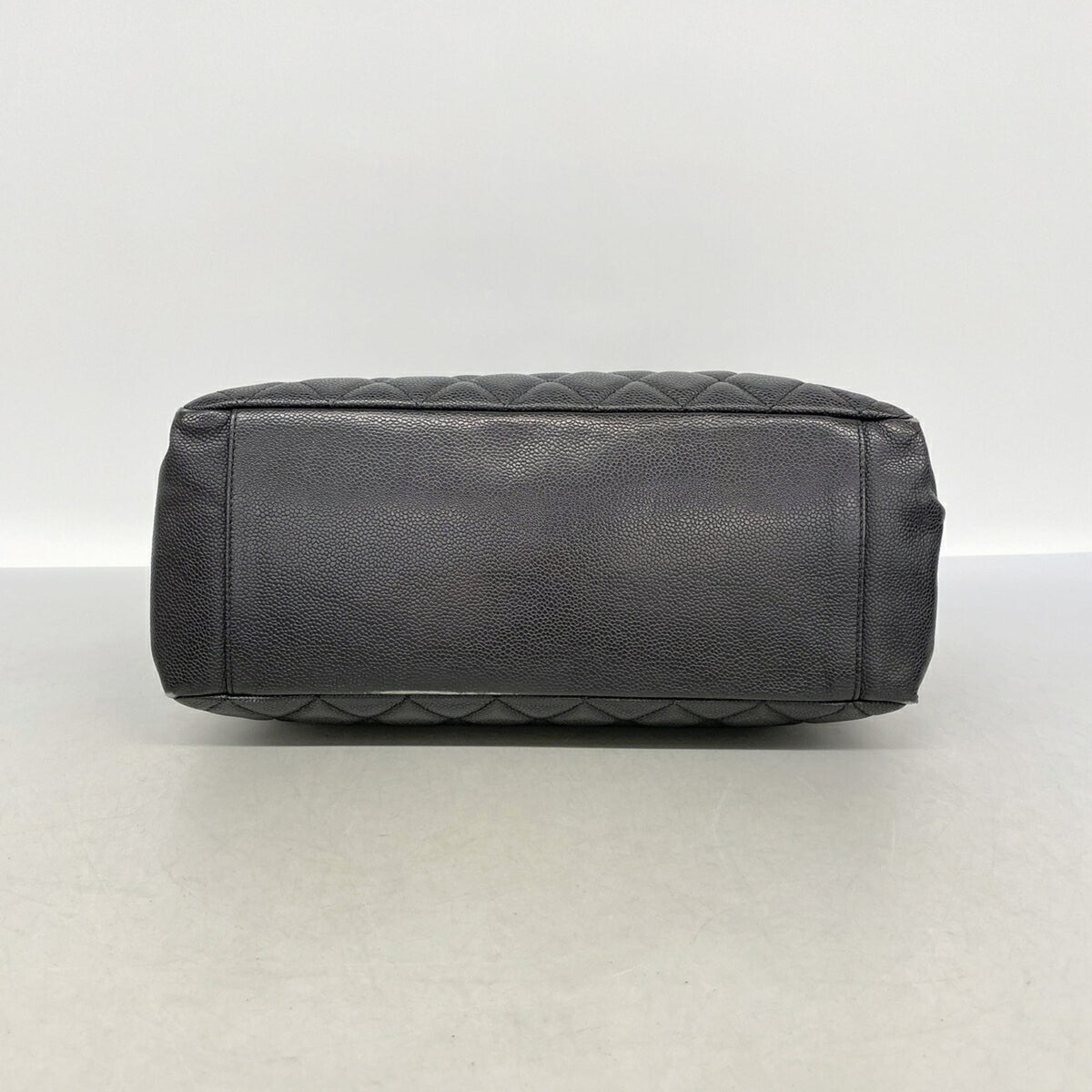 Chanel Black Grained Calfskin Tote Bag (Pre-Owned)