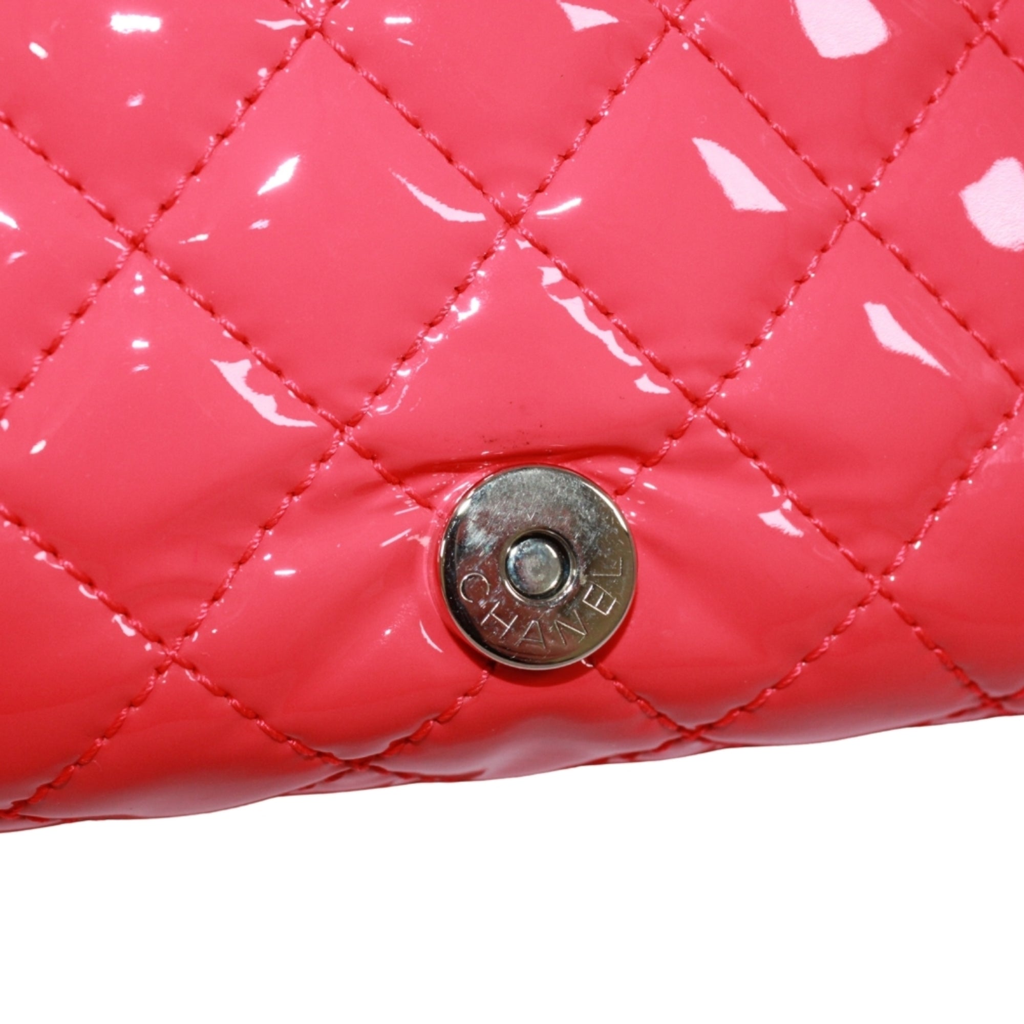 Chanel Pink Patent Leather Shoulder Bag (Pre-Owned)