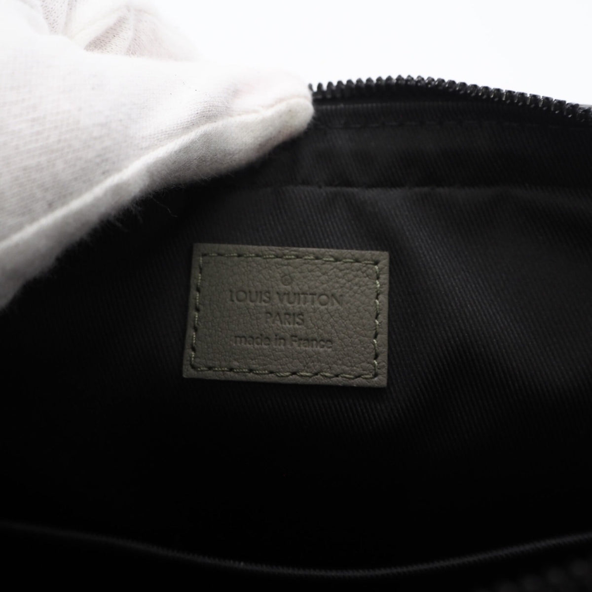 Louis Vuitton Khaki White Leather Shoulder Bag (Pre-Owned)