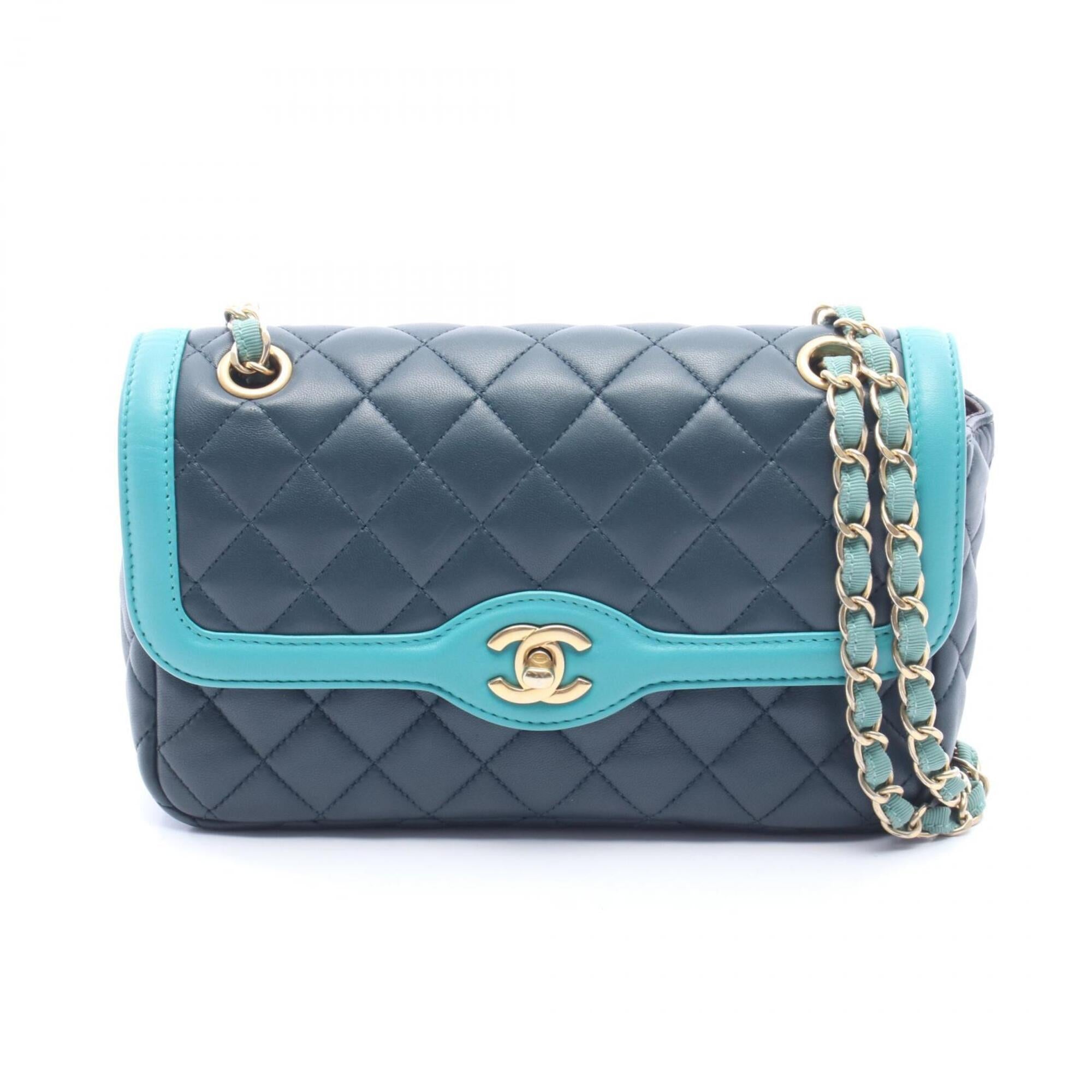Chanel Green Leather Handbag Shoulder Bag (Pre-Owned)