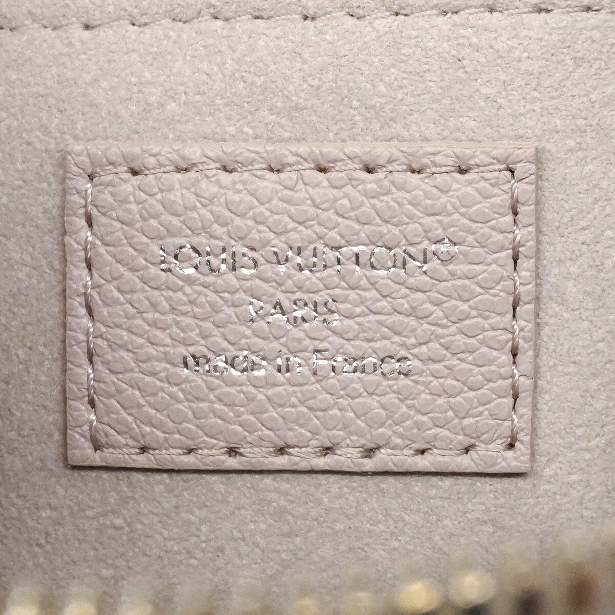 Louis Vuitton Gray Handbag (Pre-Owned)