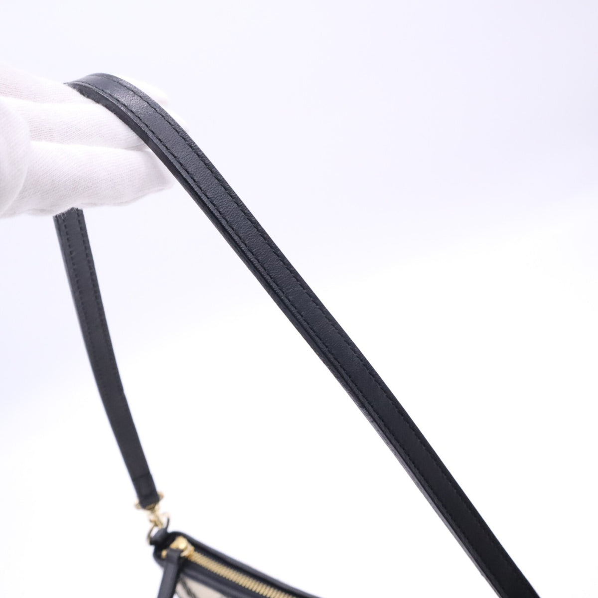 Burberry Beige White Handbag (Pre-Owned)