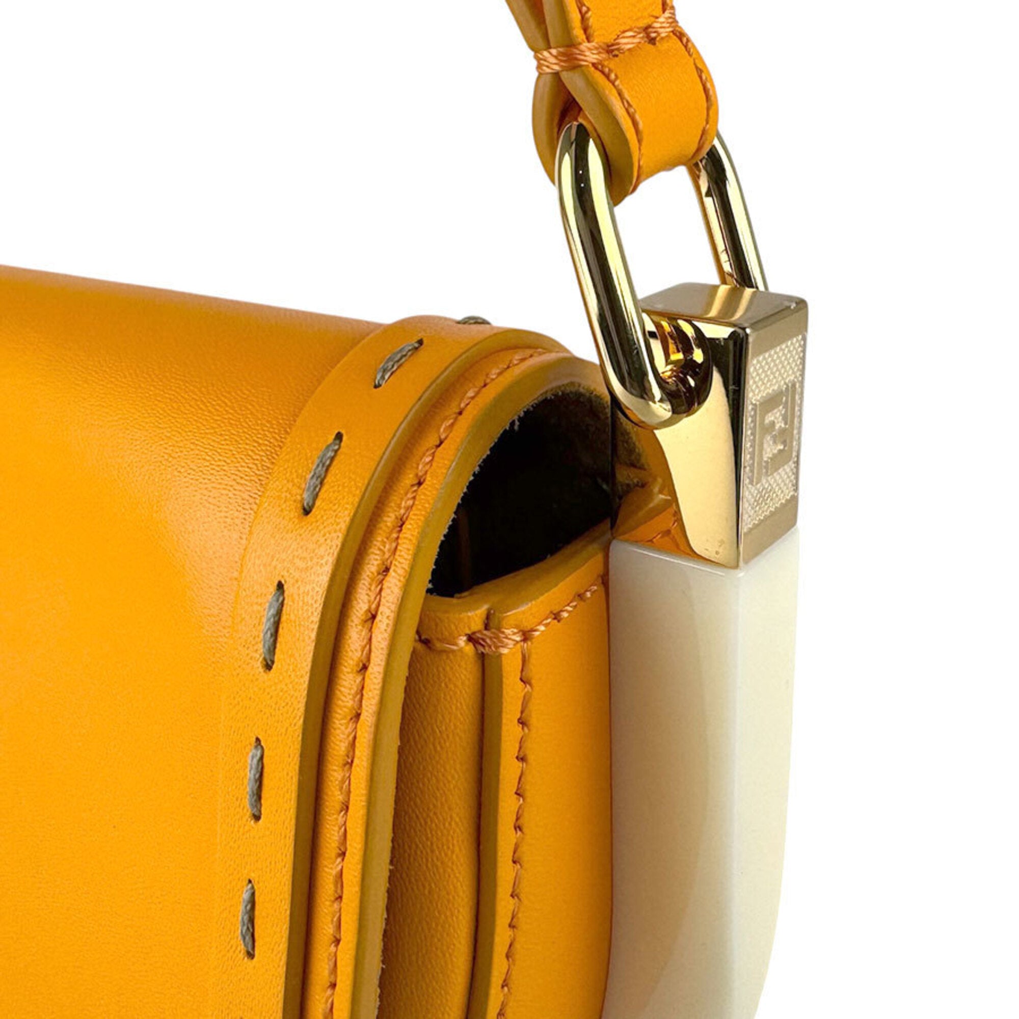 Fendi Orange Leather Shoulder Bag (Pre-Owned)