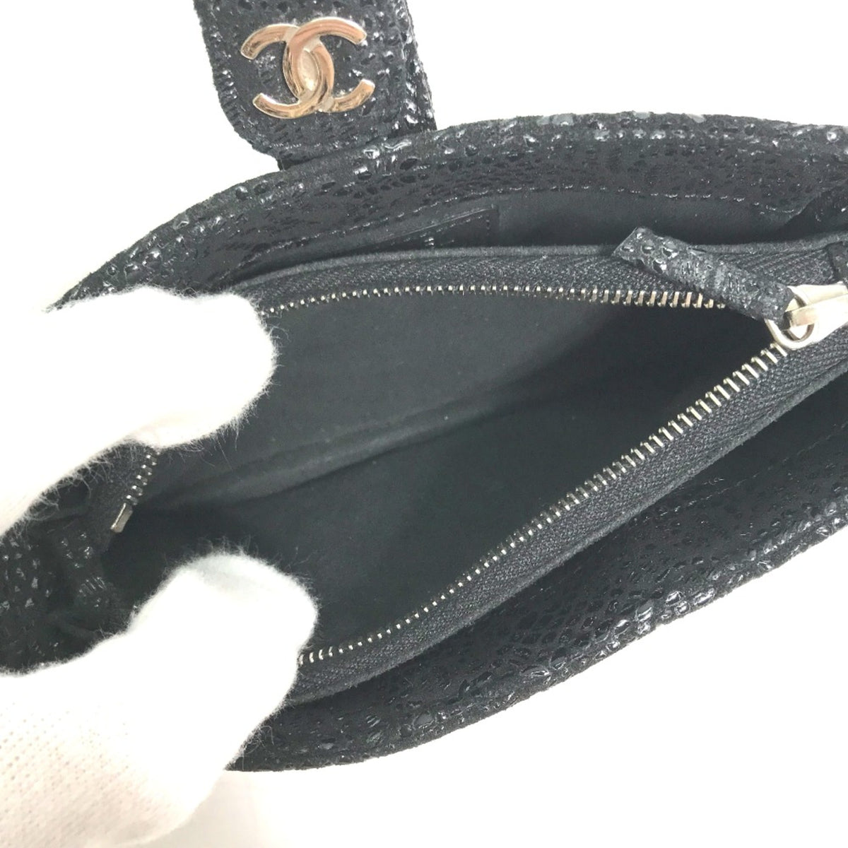 Chanel Black Leather Pouch (Pre-Owned)