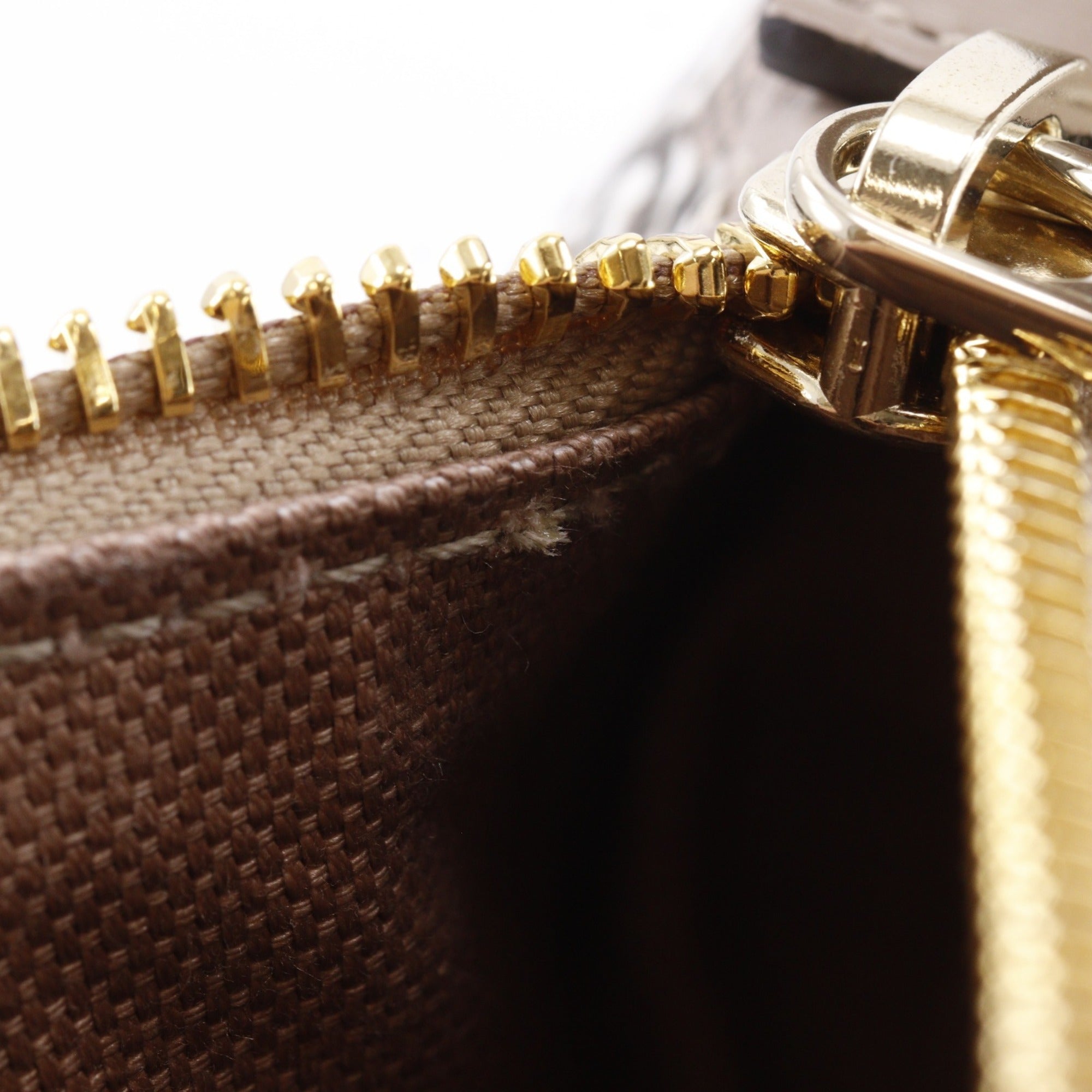 Gucci Brown Pvc Shoulder Bag (Pre-Owned)