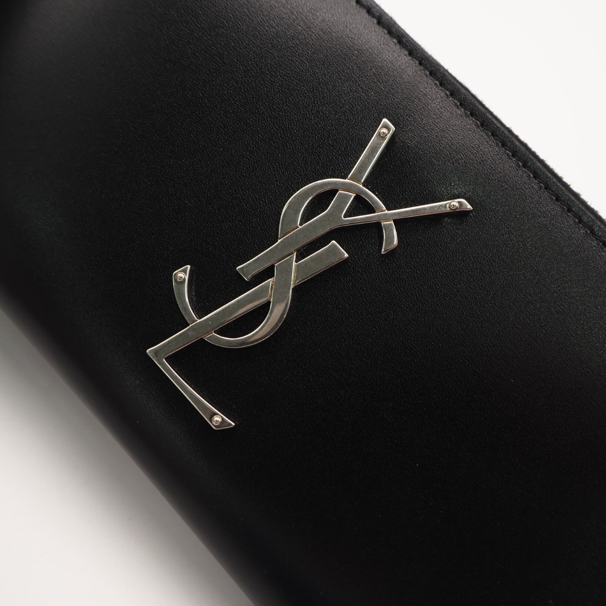 Yves Saint Laurent Black Leather Long Wallet (Bi-Fold) (Pre-Owned)