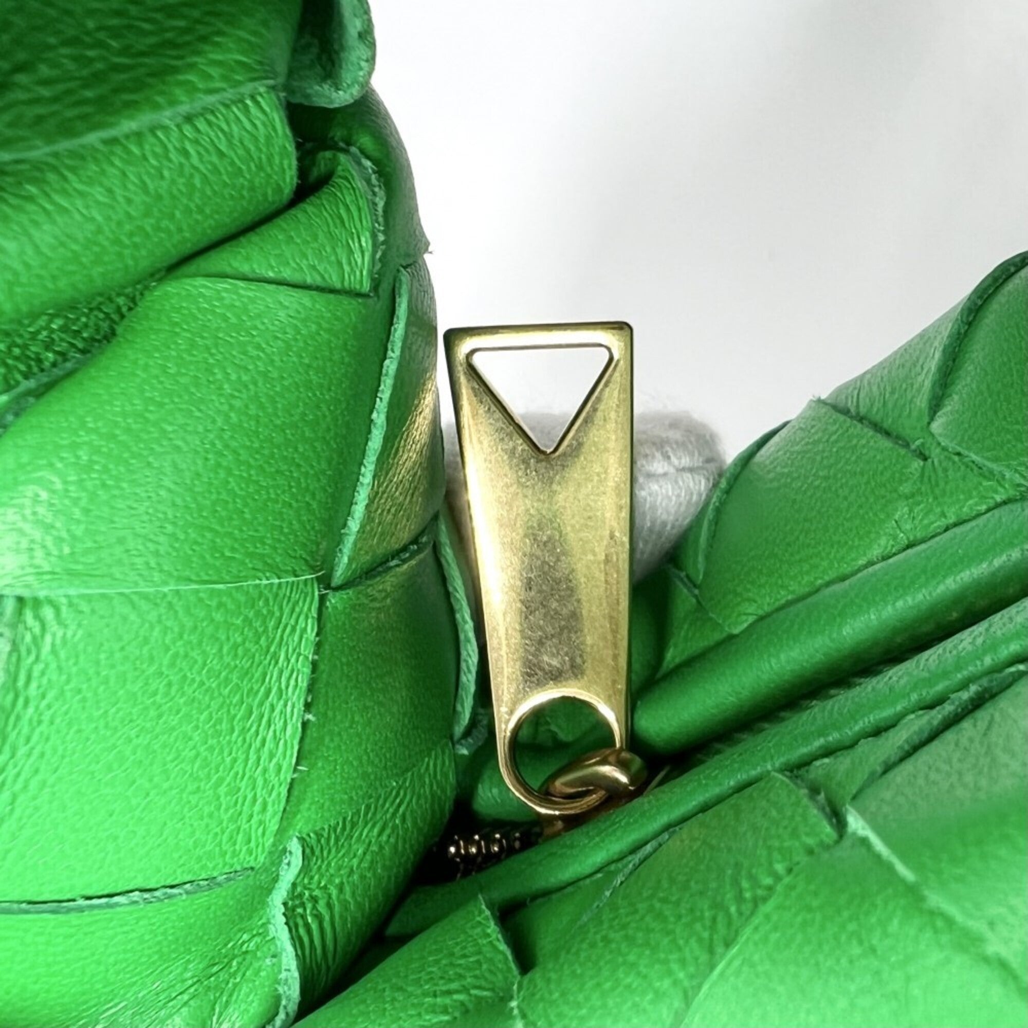 Bottega Veneta Green Leather Handbag (Pre-Owned)