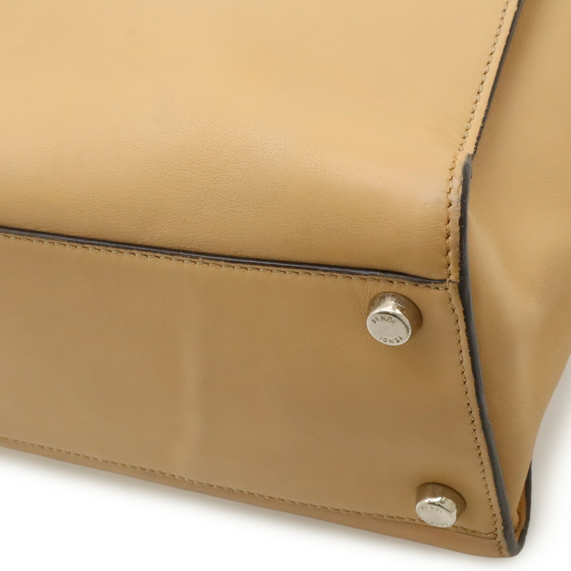 Fendi Peekaboo Beige Leather Handbag Shoulder Bag (Pre-Owned)