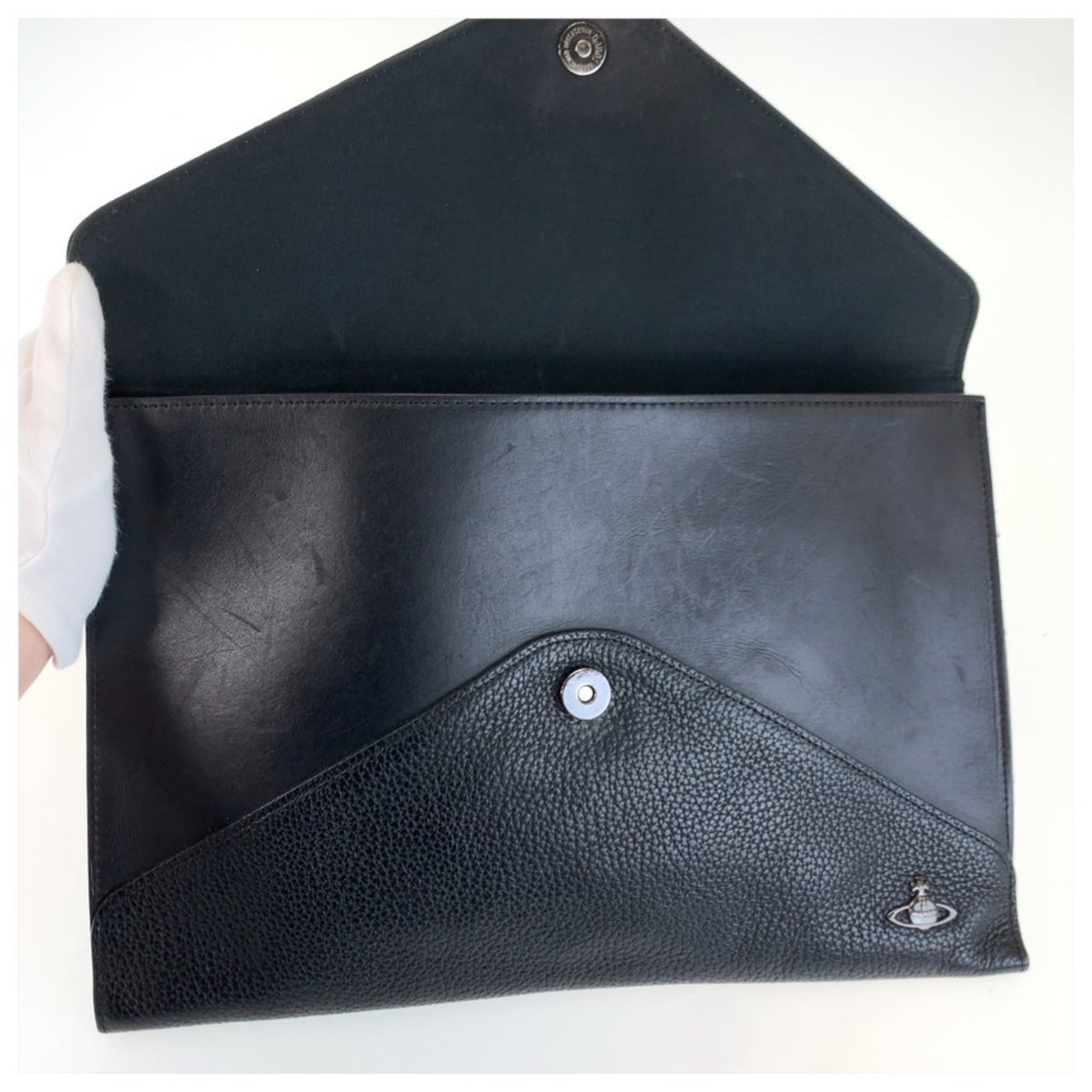 Vivienne Westwood Black Leather Clutch Bag (Pre-Owned)