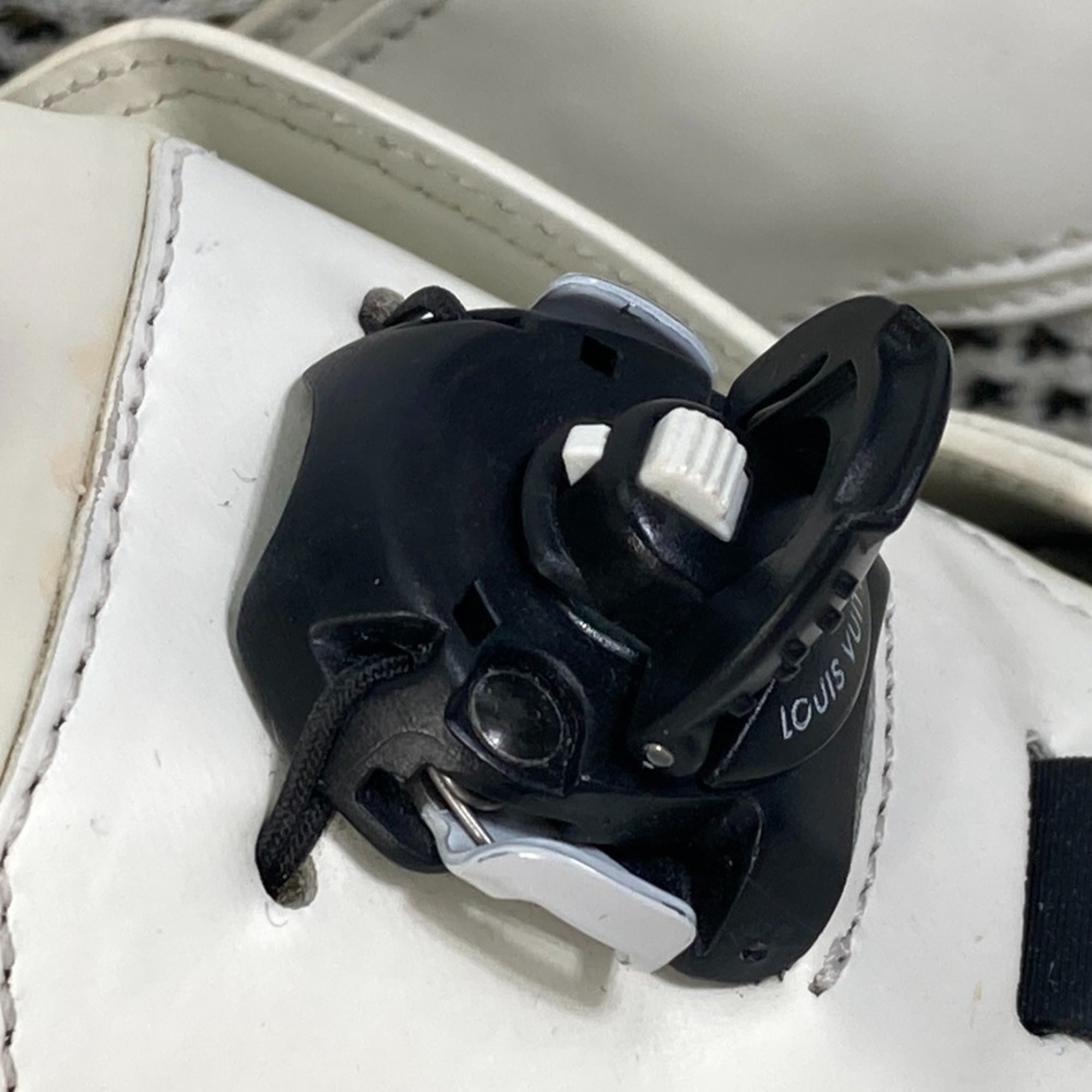Louis Vuitton Black White Sneakers (Pre-Owned)