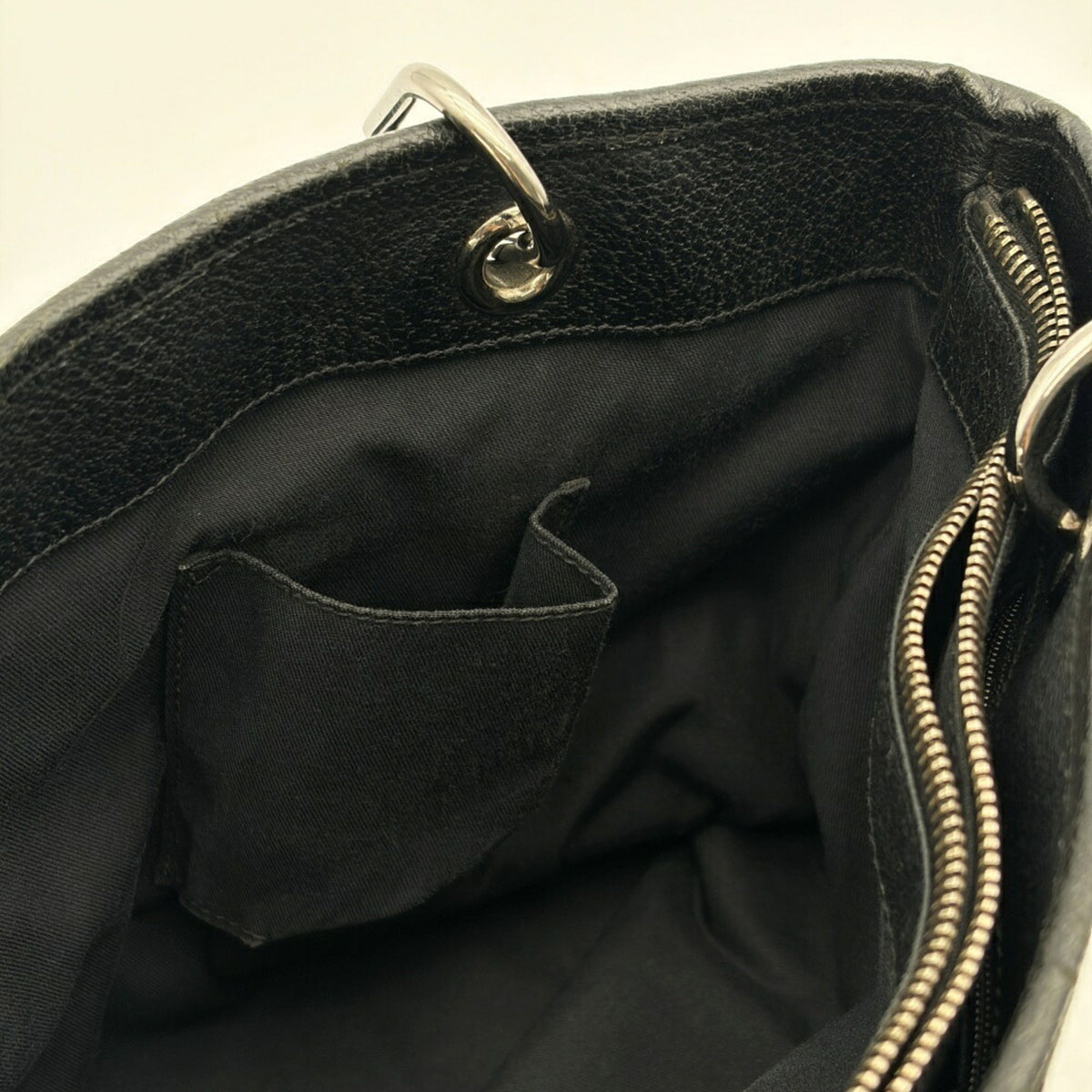 Gucci Gg Canvas Black Gg Canvas Leather Tote Bag (Pre-Owned)