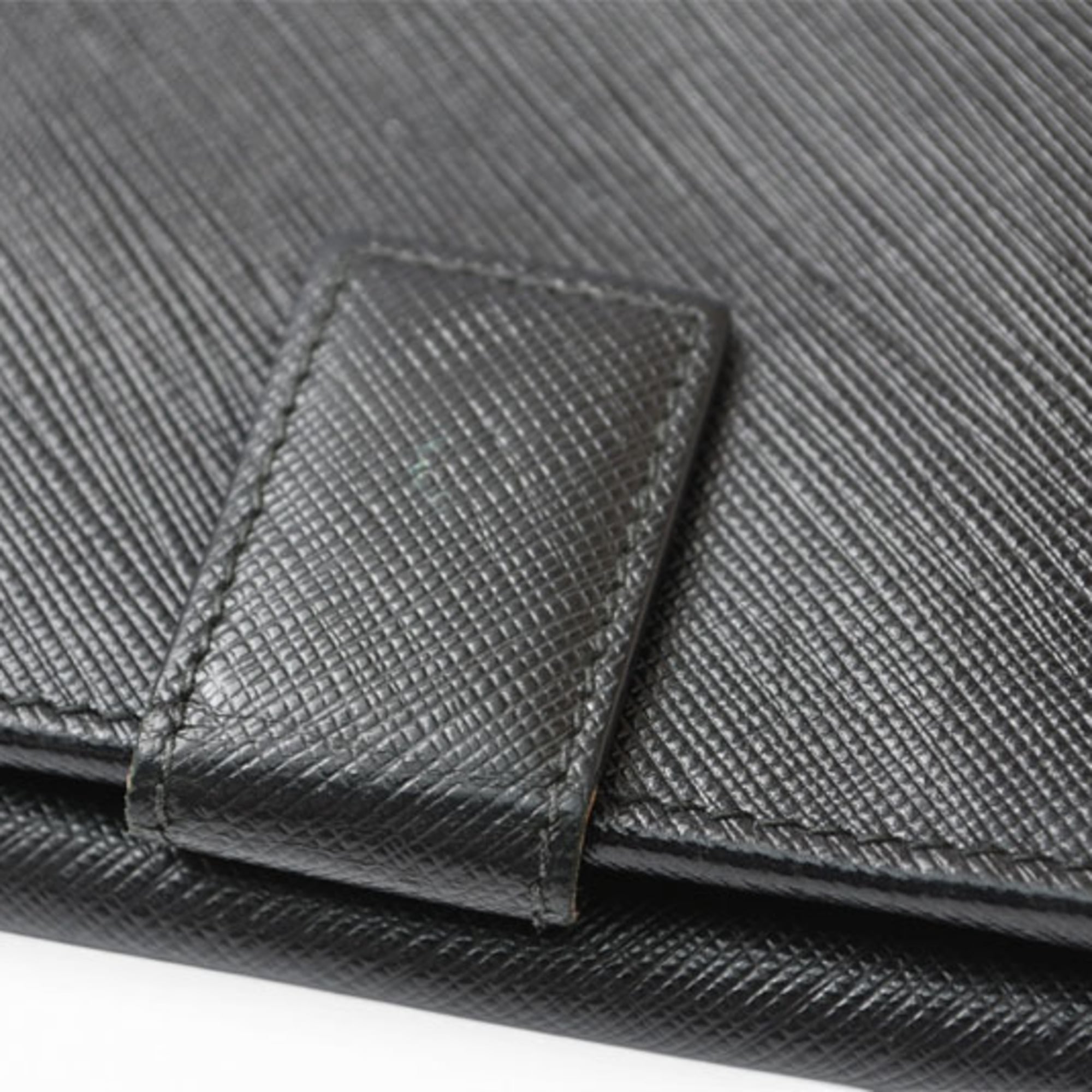 Salvatore Ferragamo Gancini Black Leather Wallet (Bi-Fold) (Pre-Owned)