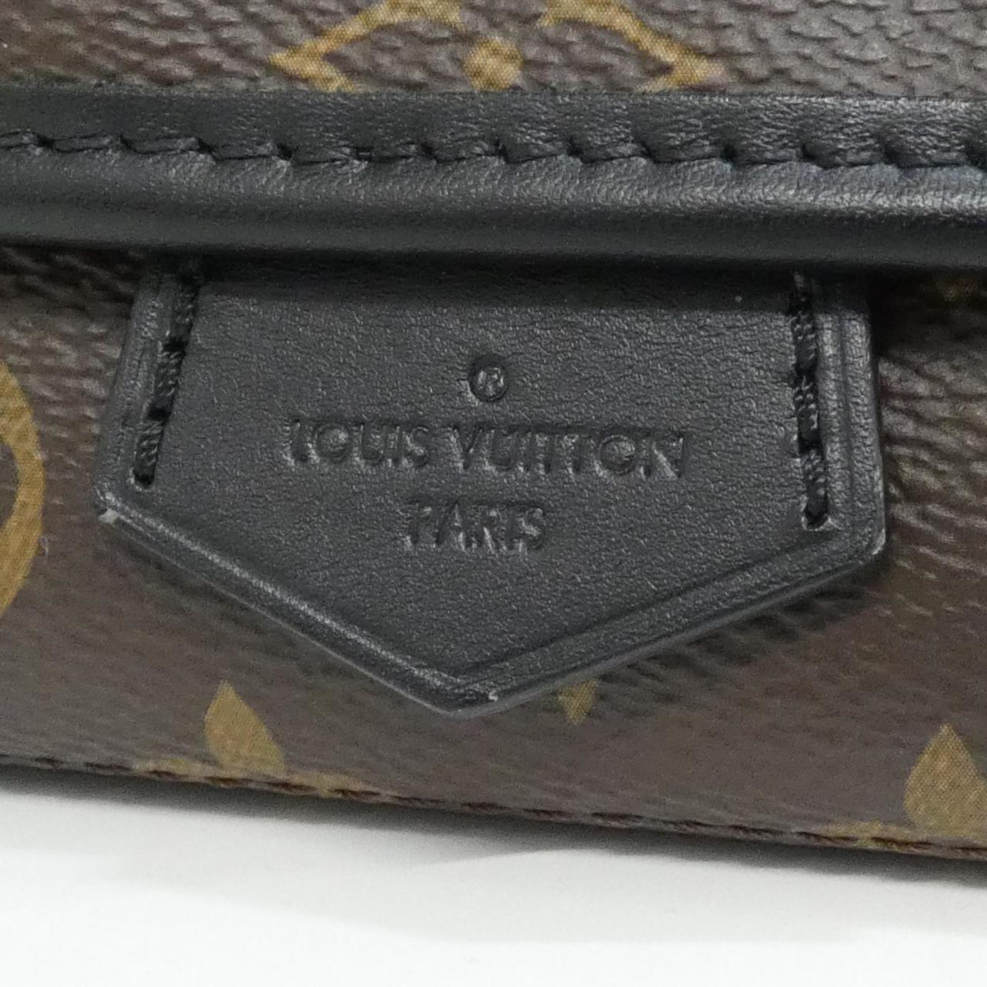 Louis Vuitton Marron Coated Canvas Shoulder Bag (Pre-Owned)