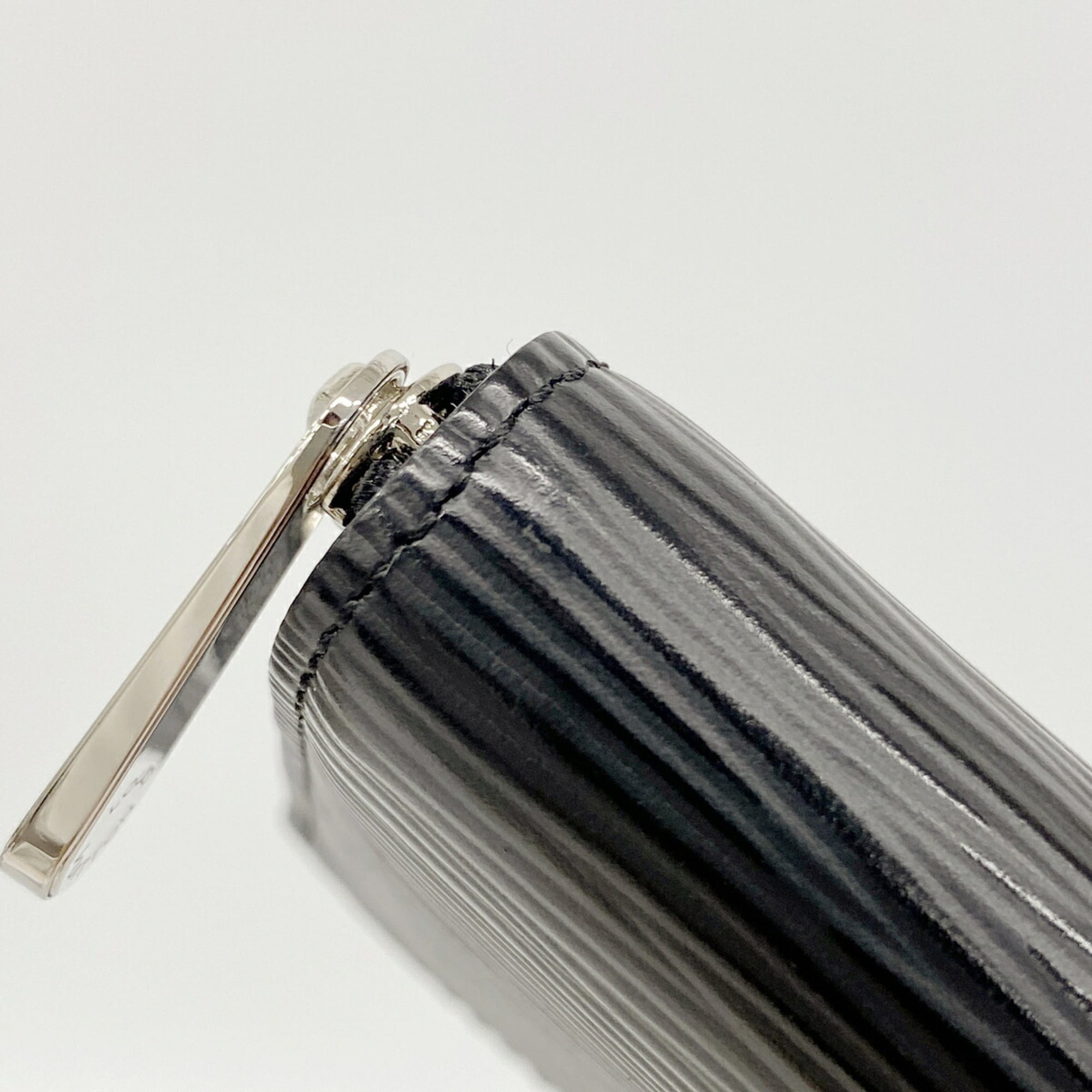 Louis Vuitton Noir Coin Purse/Coin Case (Pre-Owned)