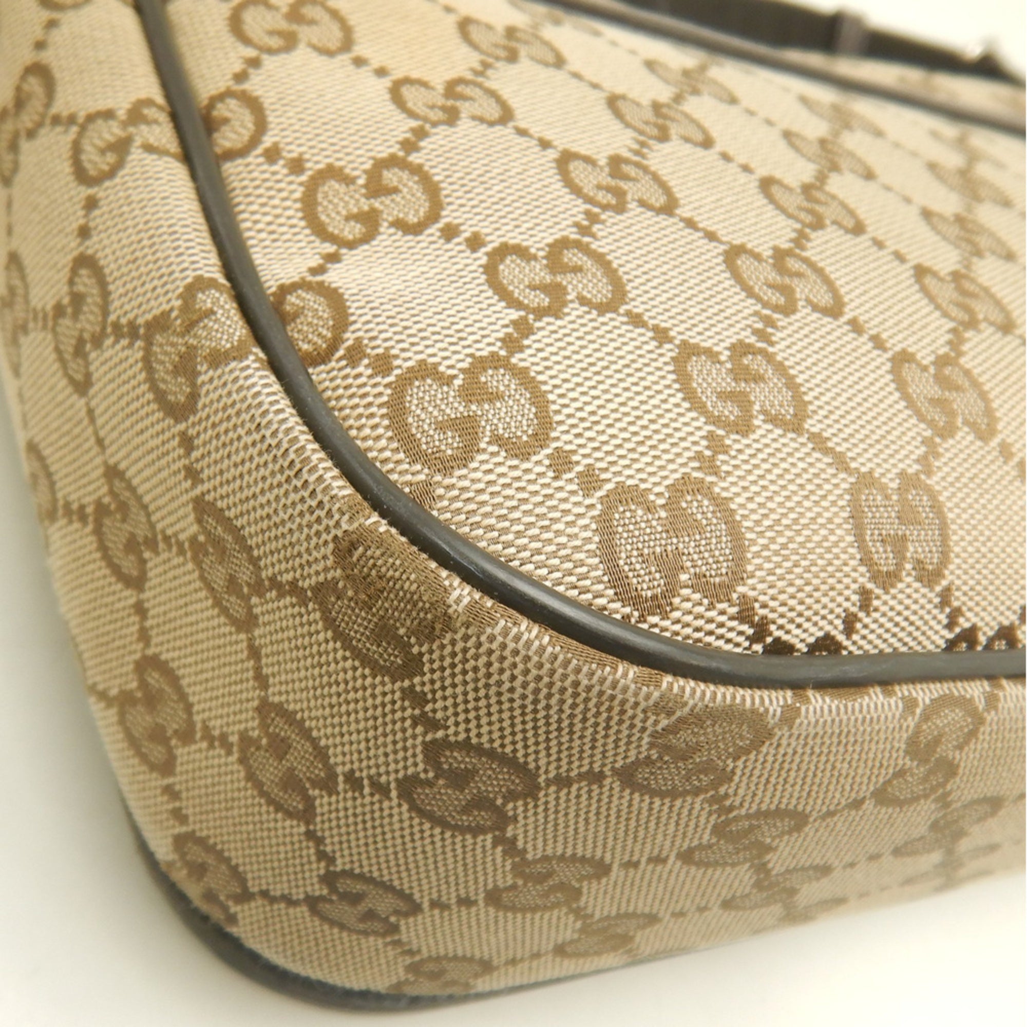 Gucci Beige Gg Canvas Leather Shoulder Bag (Pre-Owned)