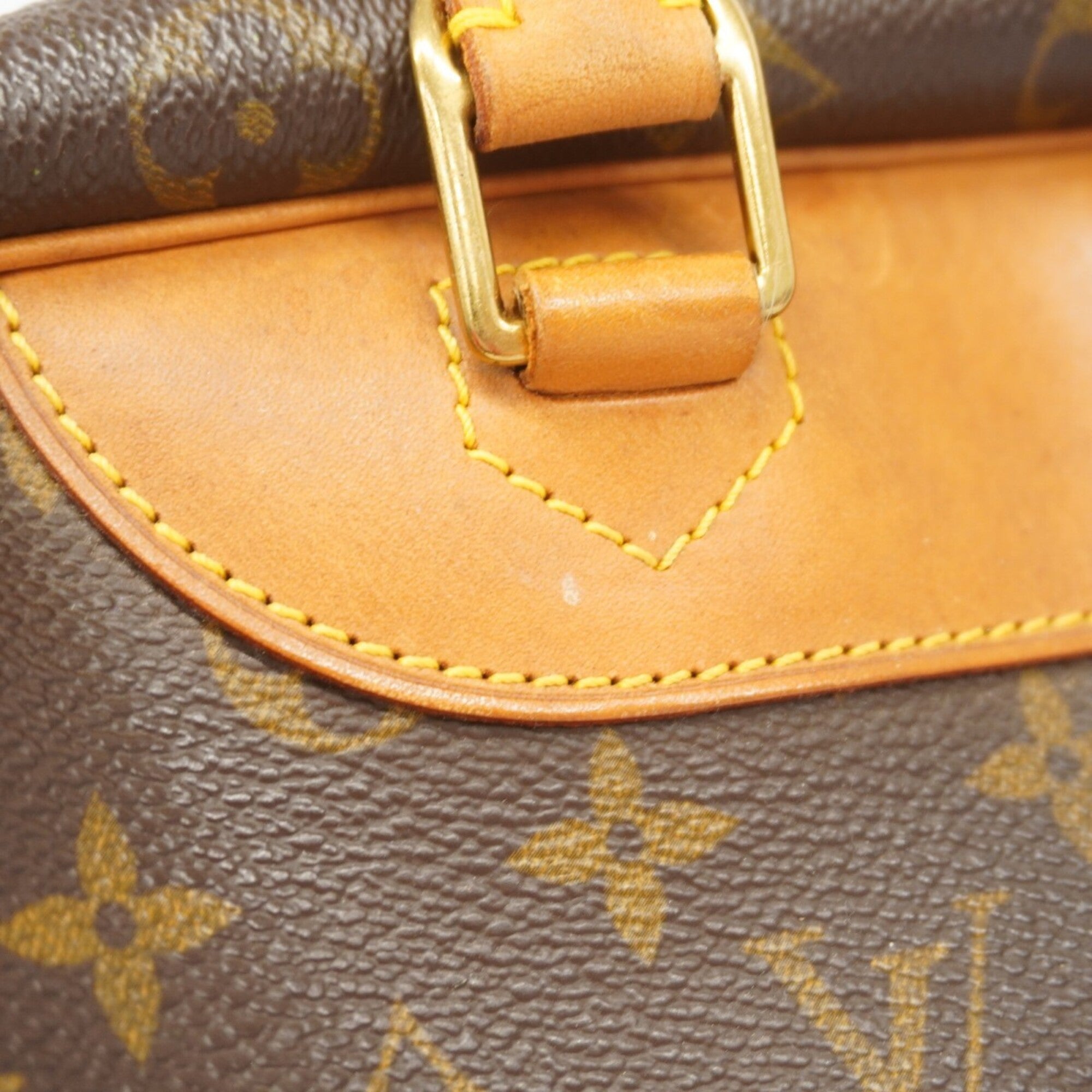 Louis Vuitton Brown Handbag (Pre-Owned)