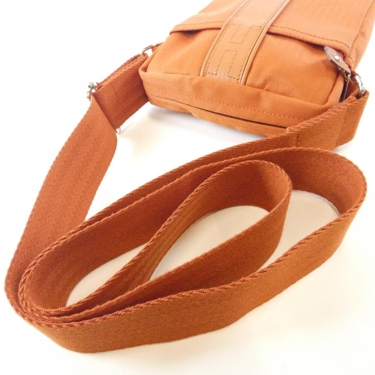 Hermes Acapulco Brique Toile Chevron Pochette Shoulder Bag (Pre-Owned)
