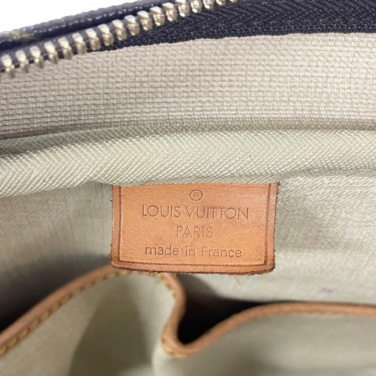 Louis Vuitton Brown Monogram Canvas Handbag (Pre-Owned)