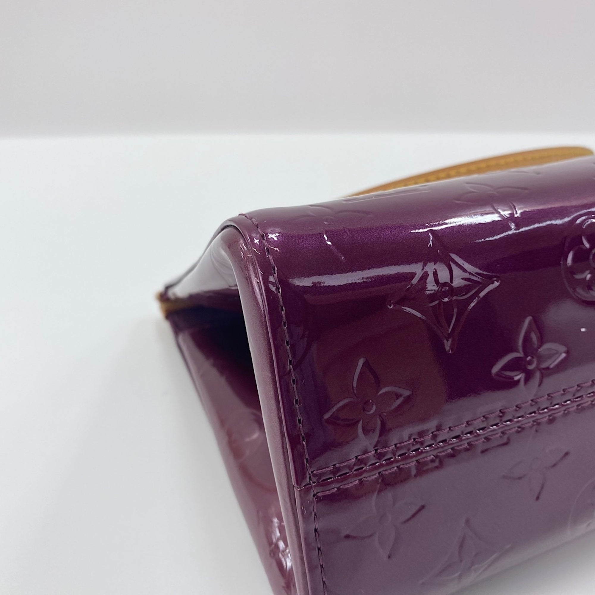 Louis Vuitton Purple Handbag (Pre-Owned)