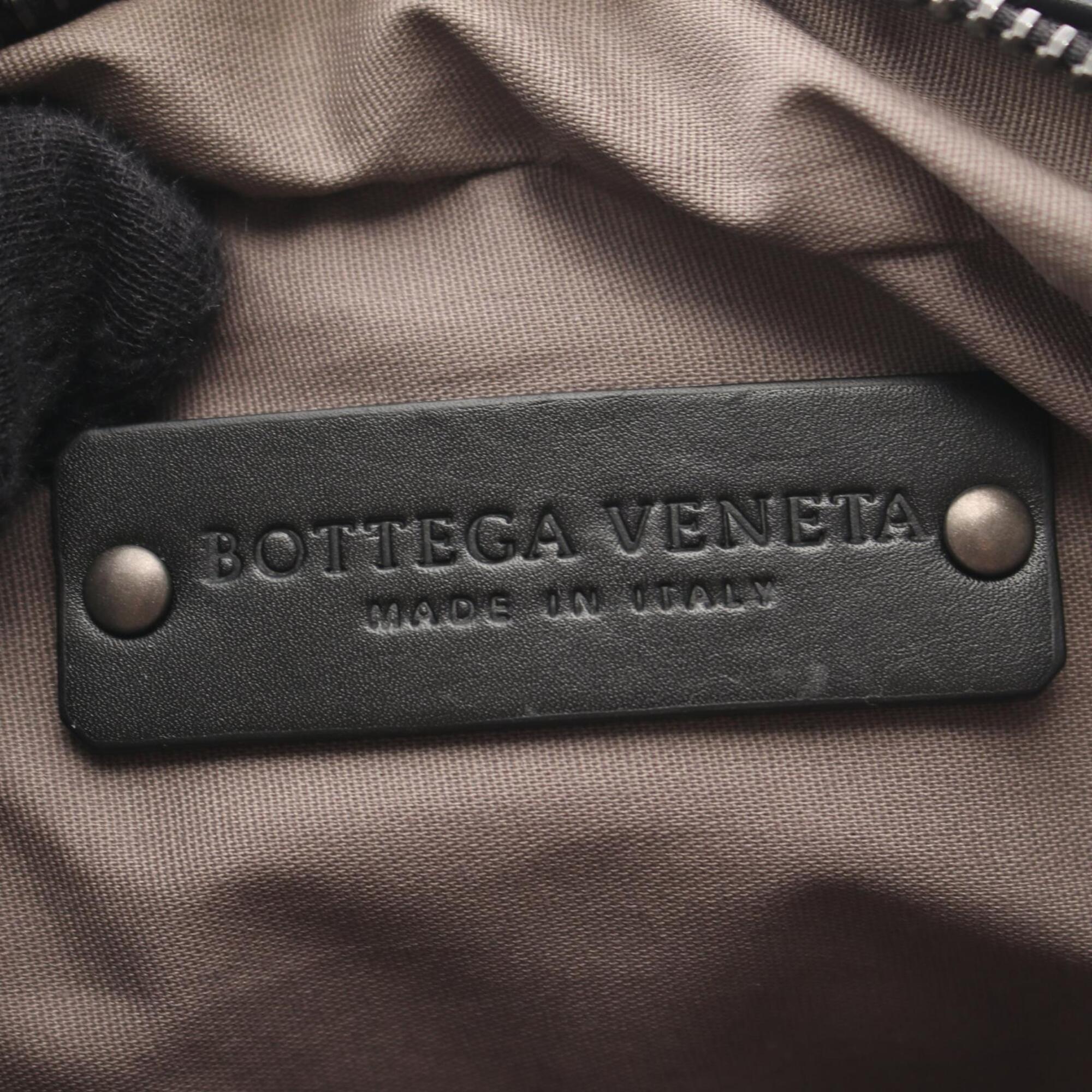 Bottega Veneta Black Leather Fanny Pack Handbag (Pre-Owned)